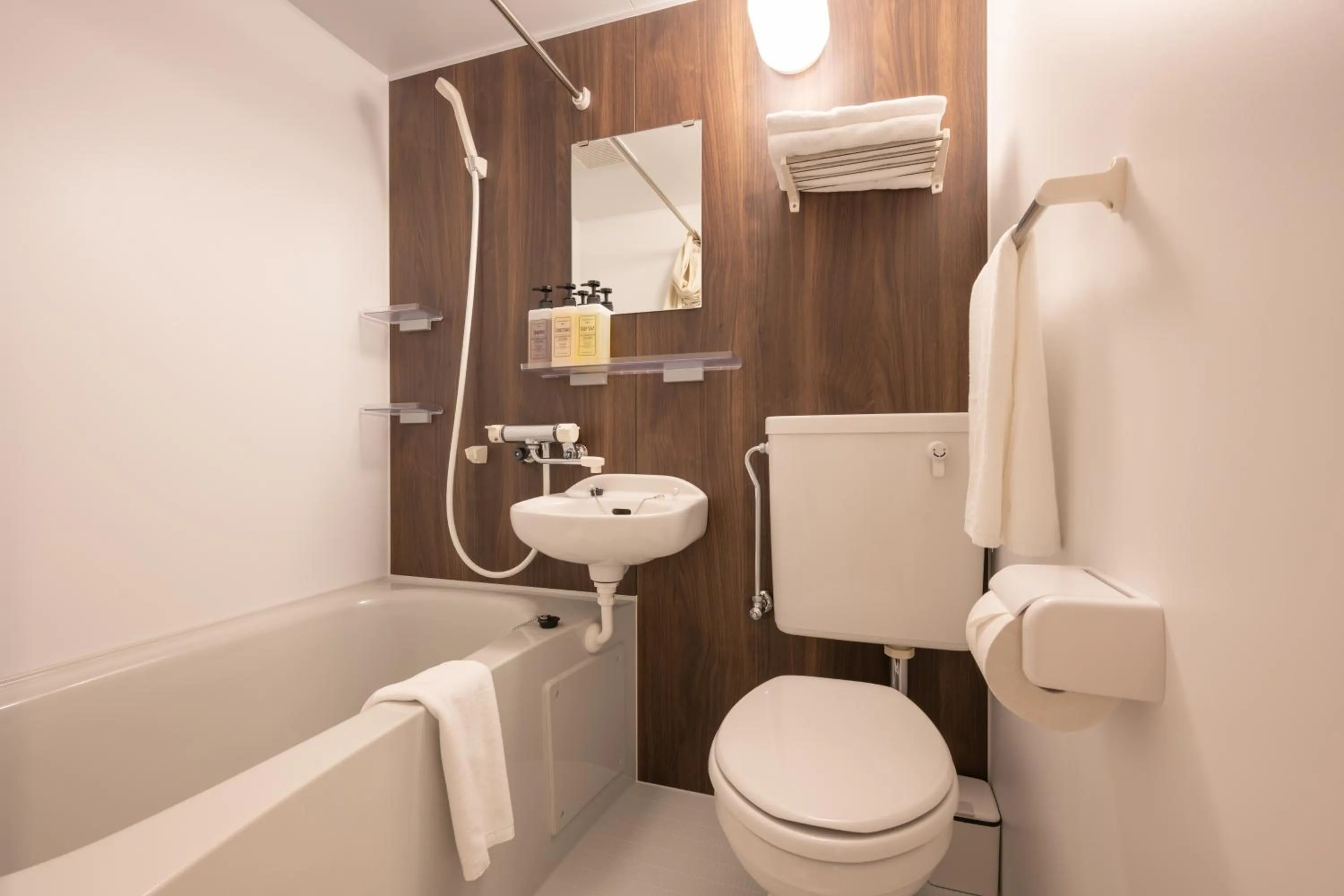 Toilet in Fuji Hotel Kyoto Gojo