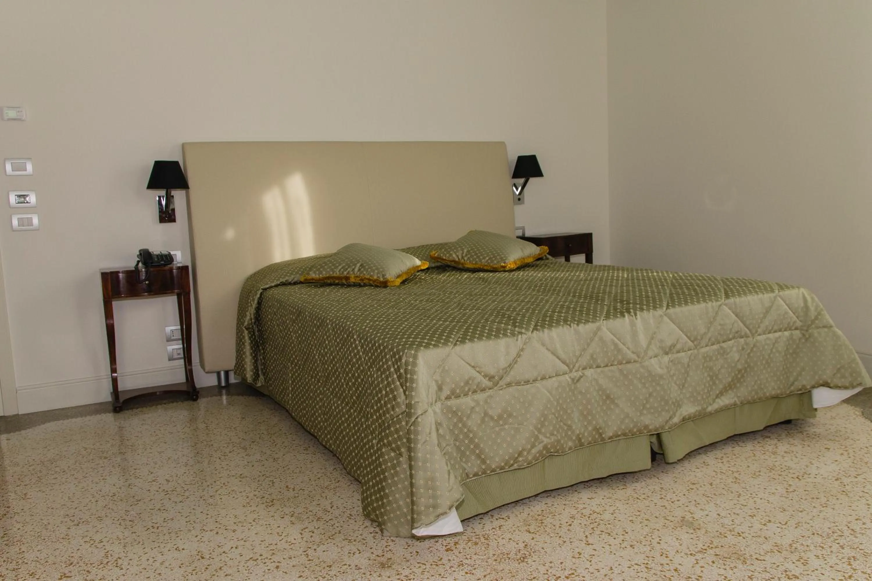 Bed in Hotel Sant'Antonin