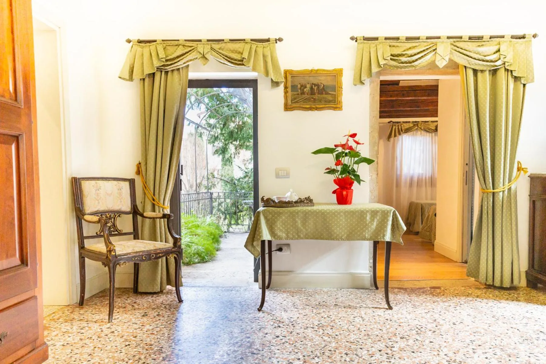 Photo of the whole room in Hotel Sant'Antonin