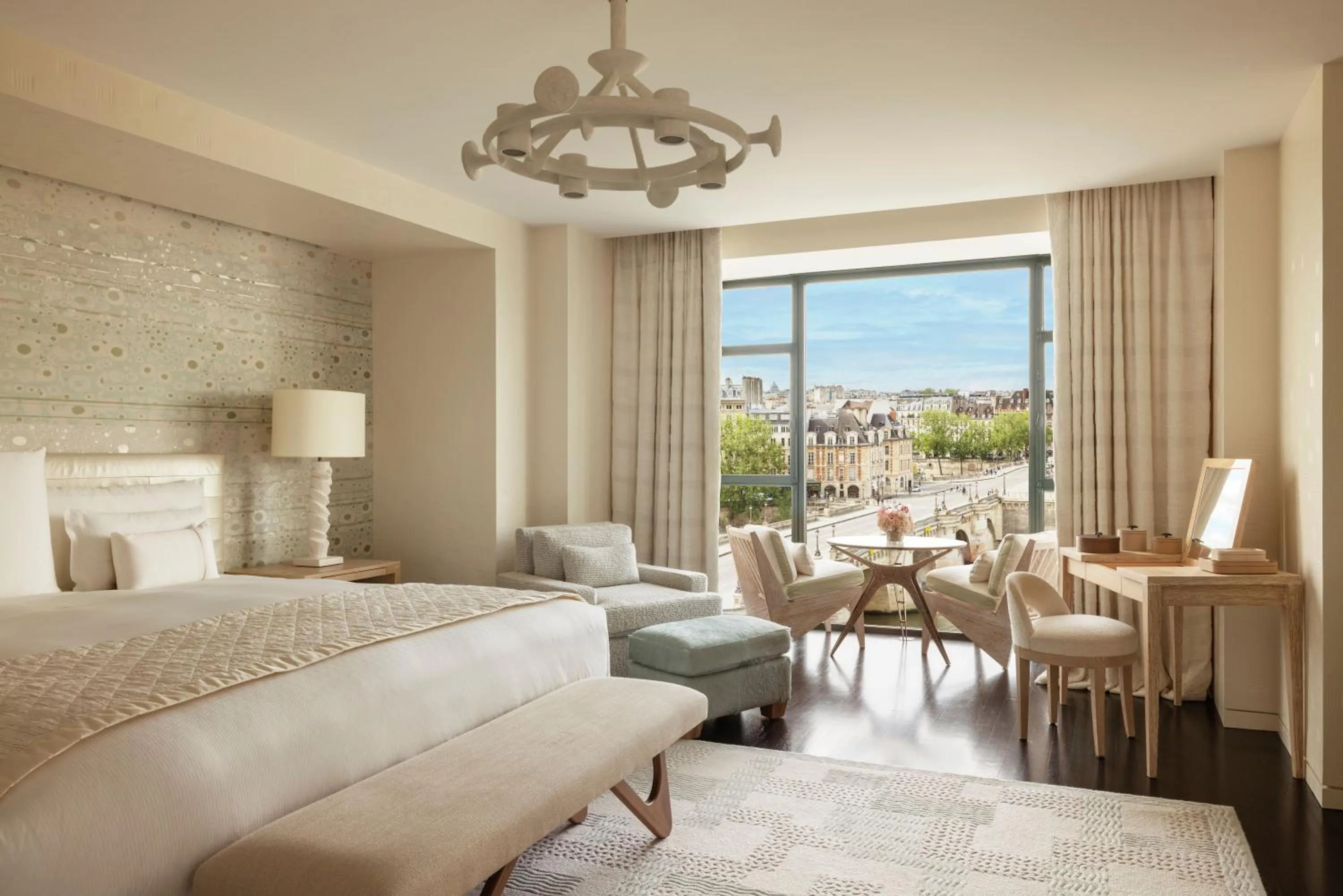 Photo of the whole room, Bed in Cheval Blanc Paris & Dior Spa Cheval Blanc Paris