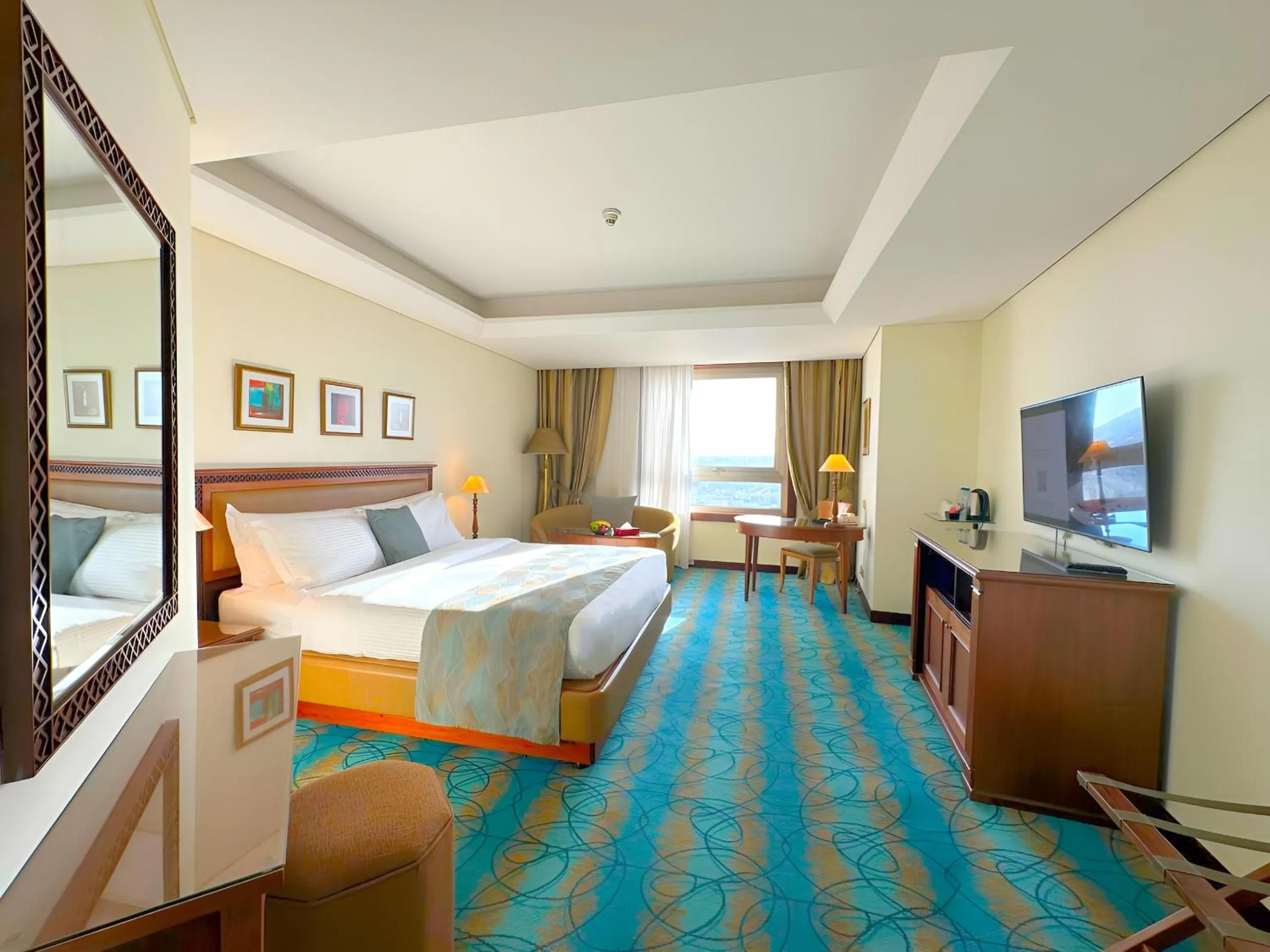 Photo of the whole room, Bed in Le Royal Amman