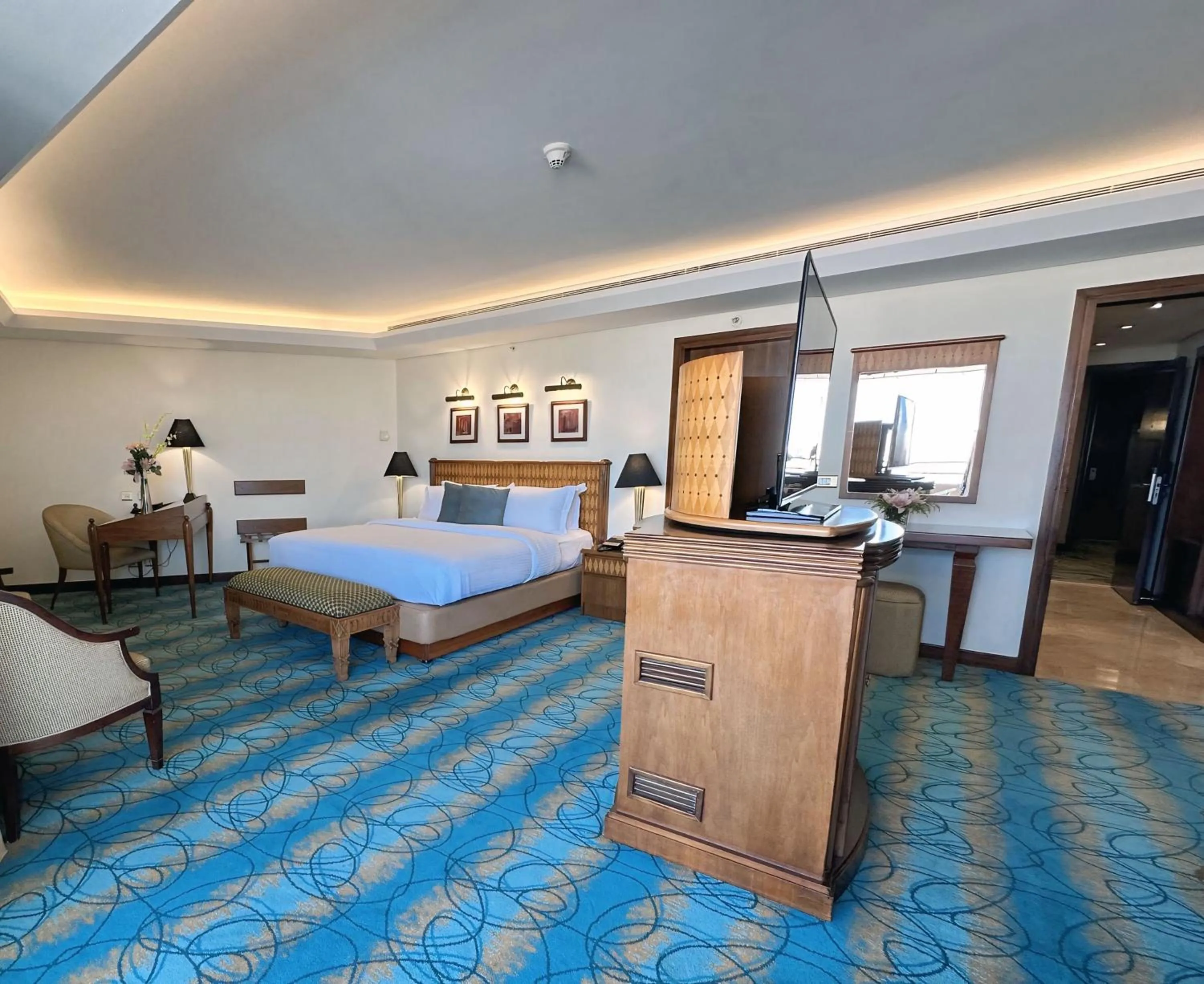 Bed in Le Royal Amman