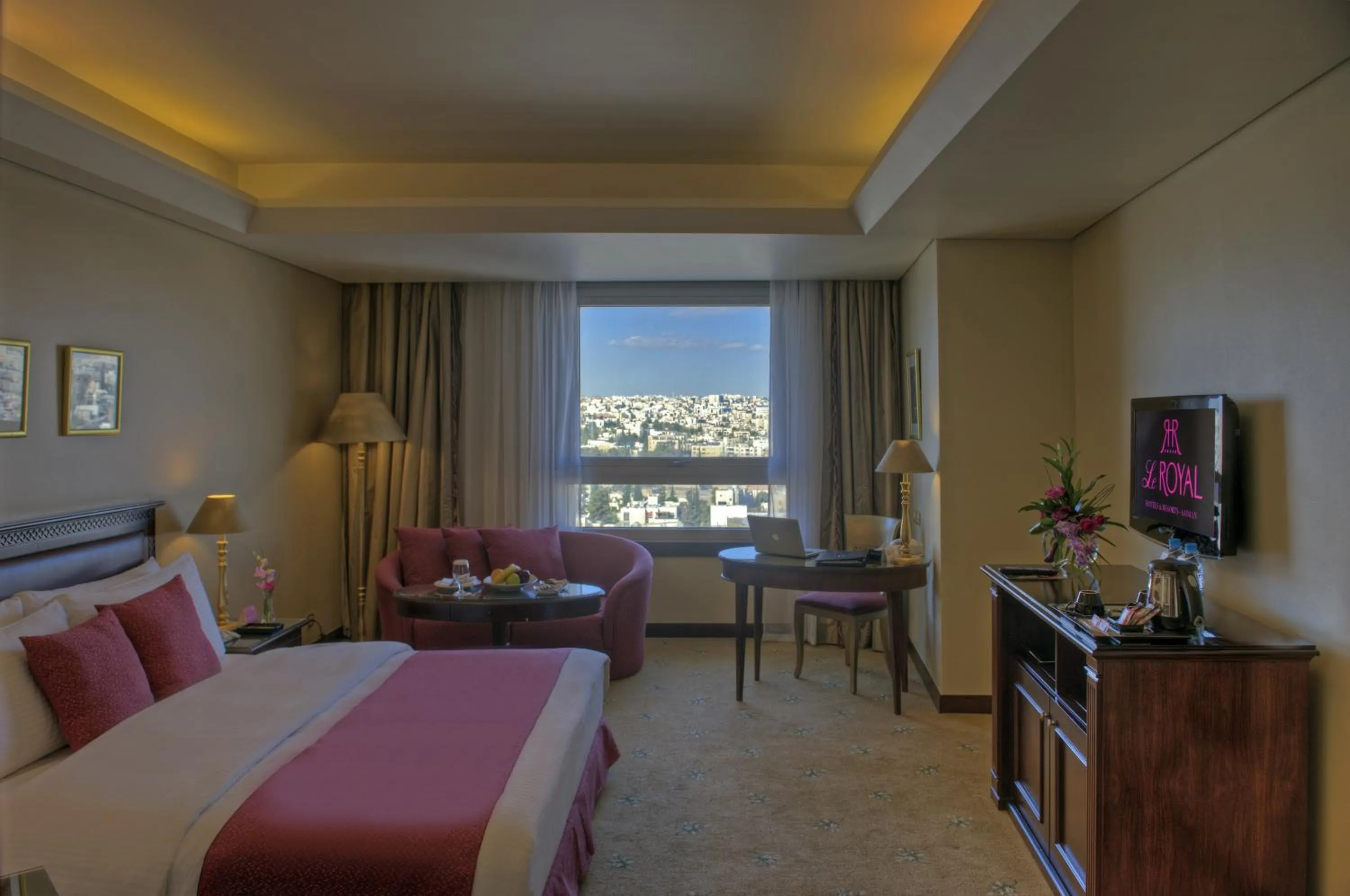 Bedroom, Bed in Le Royal Amman