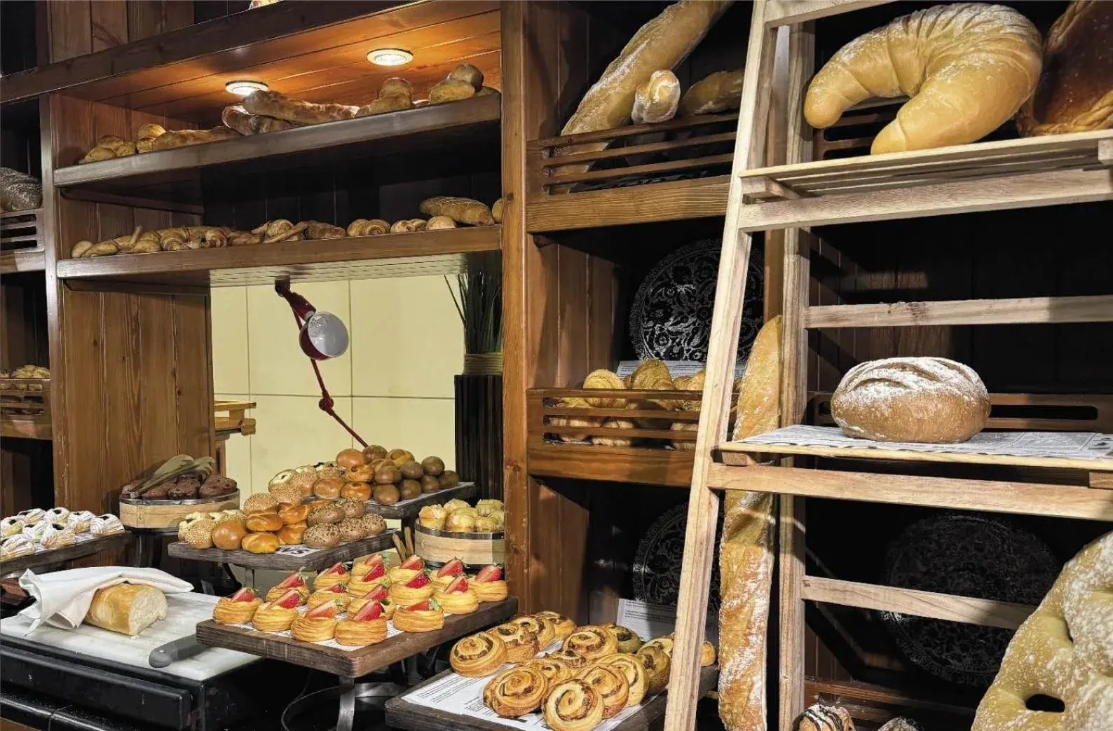 Restaurant/places to eat in Le Royal Amman Restaurant/places to eat in Le Royal Amman