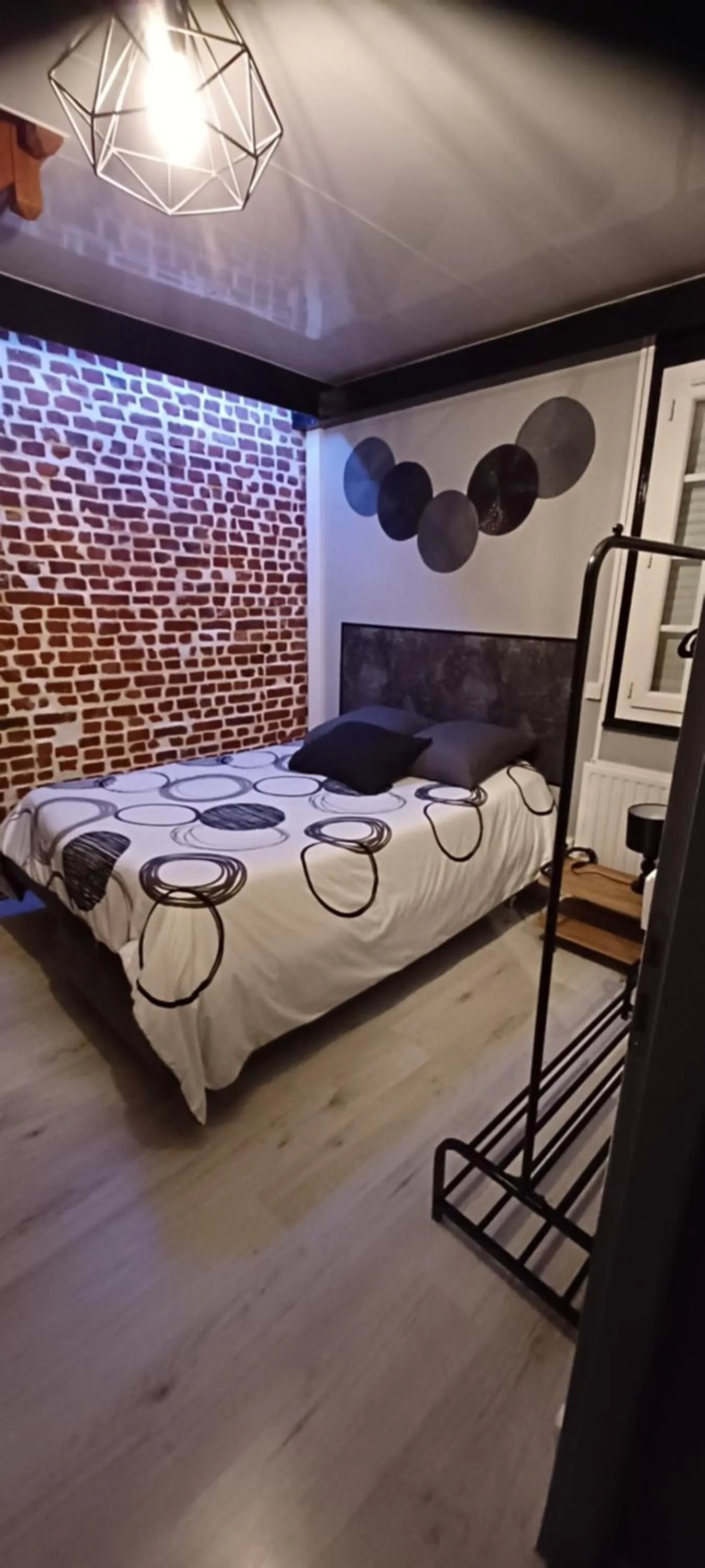 Bedroom, Bed in La maison d hôte d emmanuelle