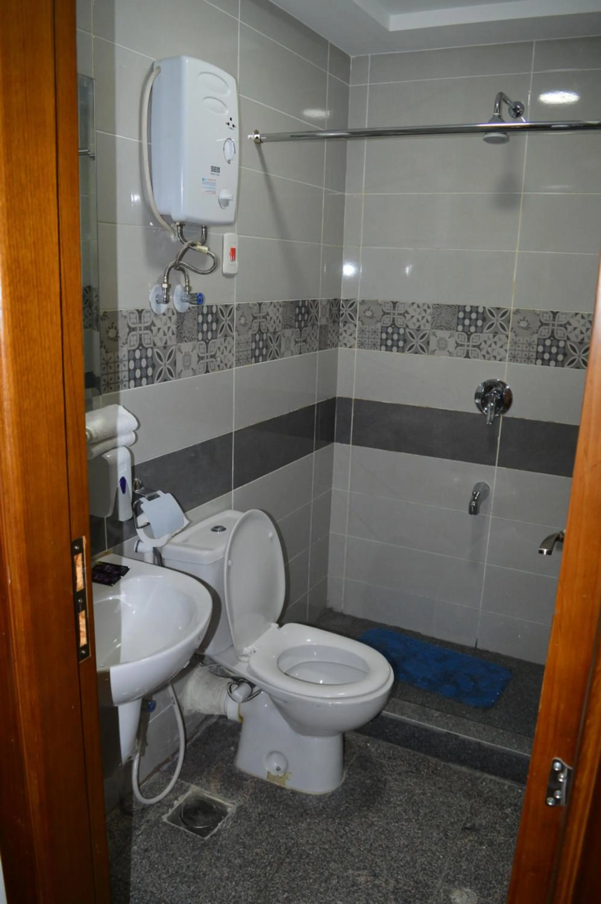 Bathroom in Royal Inn Residence