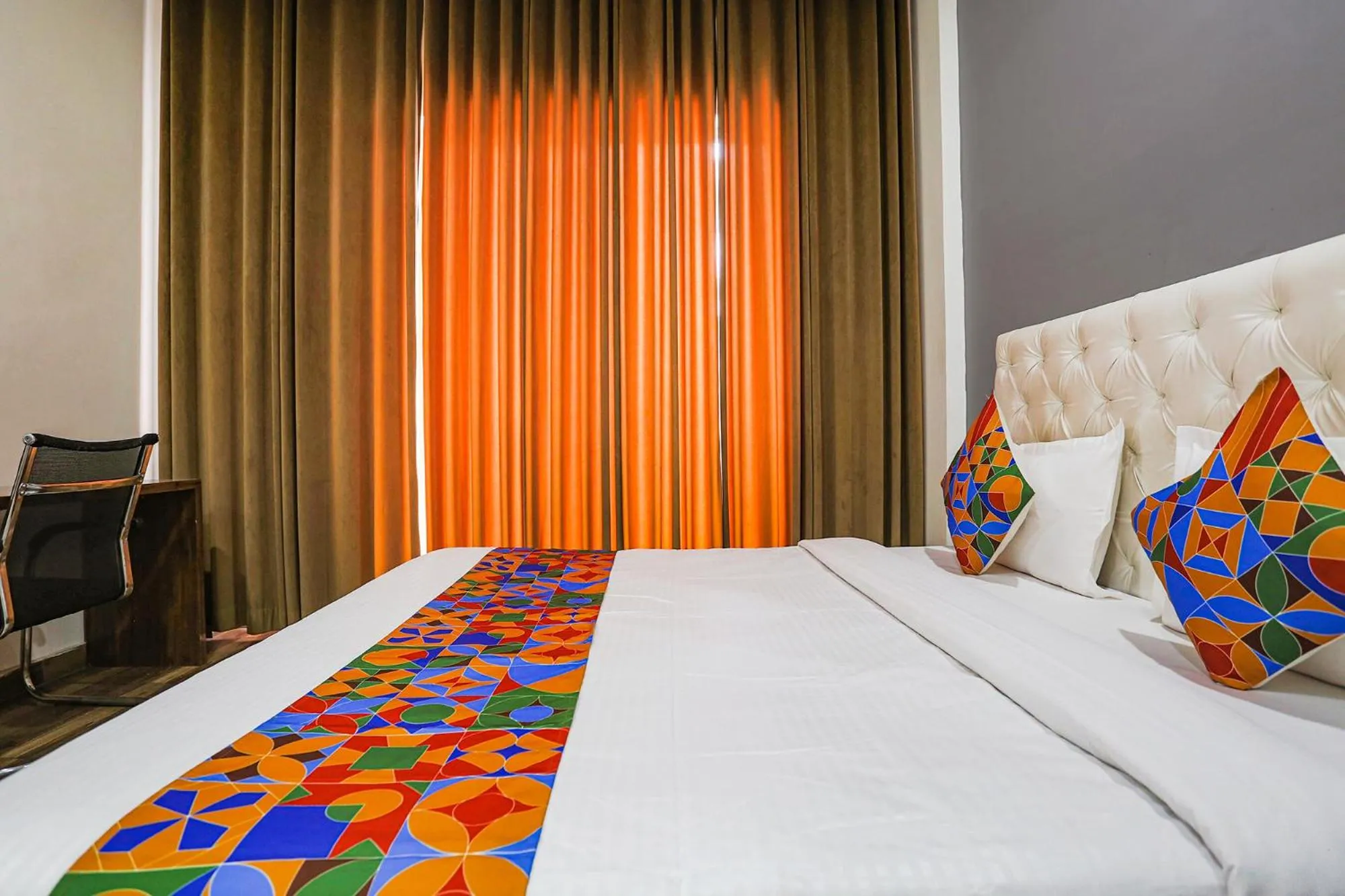 Bed in FabHotel Sky Rise Inn Near Medanta- The Medicity Hospital, Gurugram