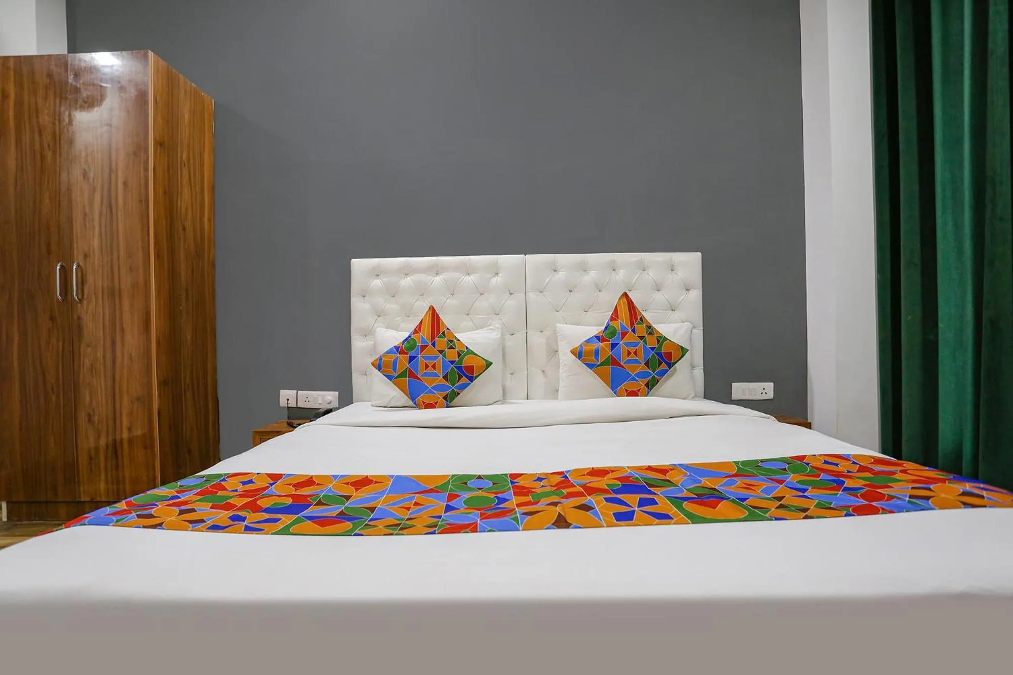 Bed in FabHotel Sky Rise Inn Near Medanta- The Medicity Hospital, Gurugram