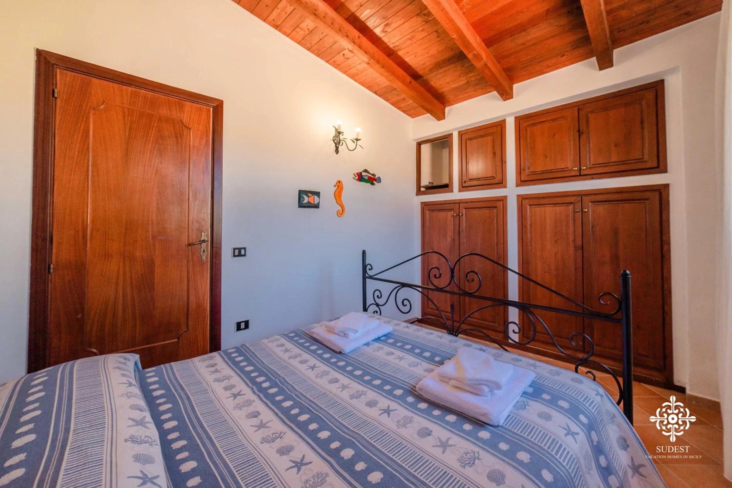 Bed in Residenza Ormos - Dimore sul mare