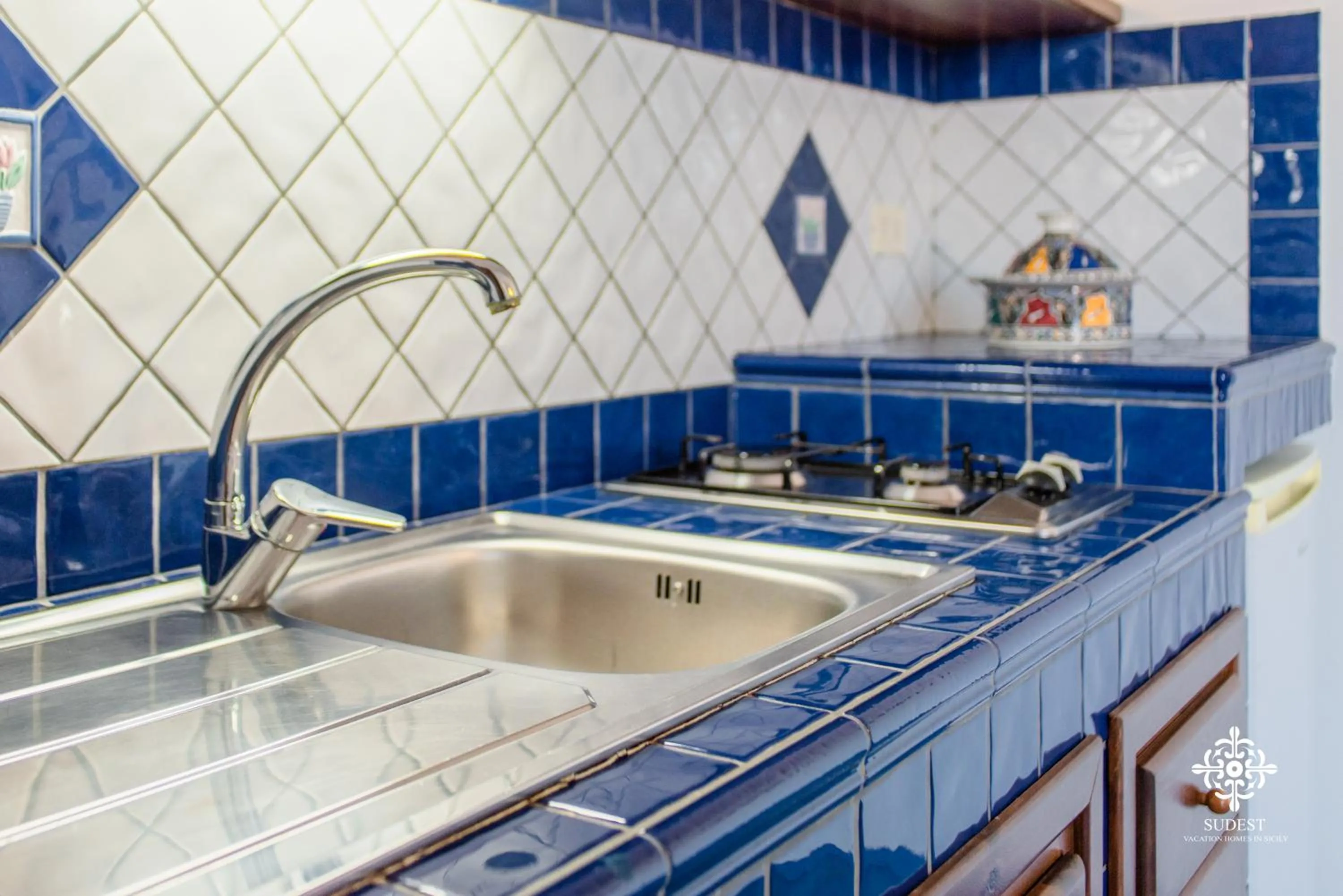 Kitchen or kitchenette in Residenza Ormos - Dimore sul mare