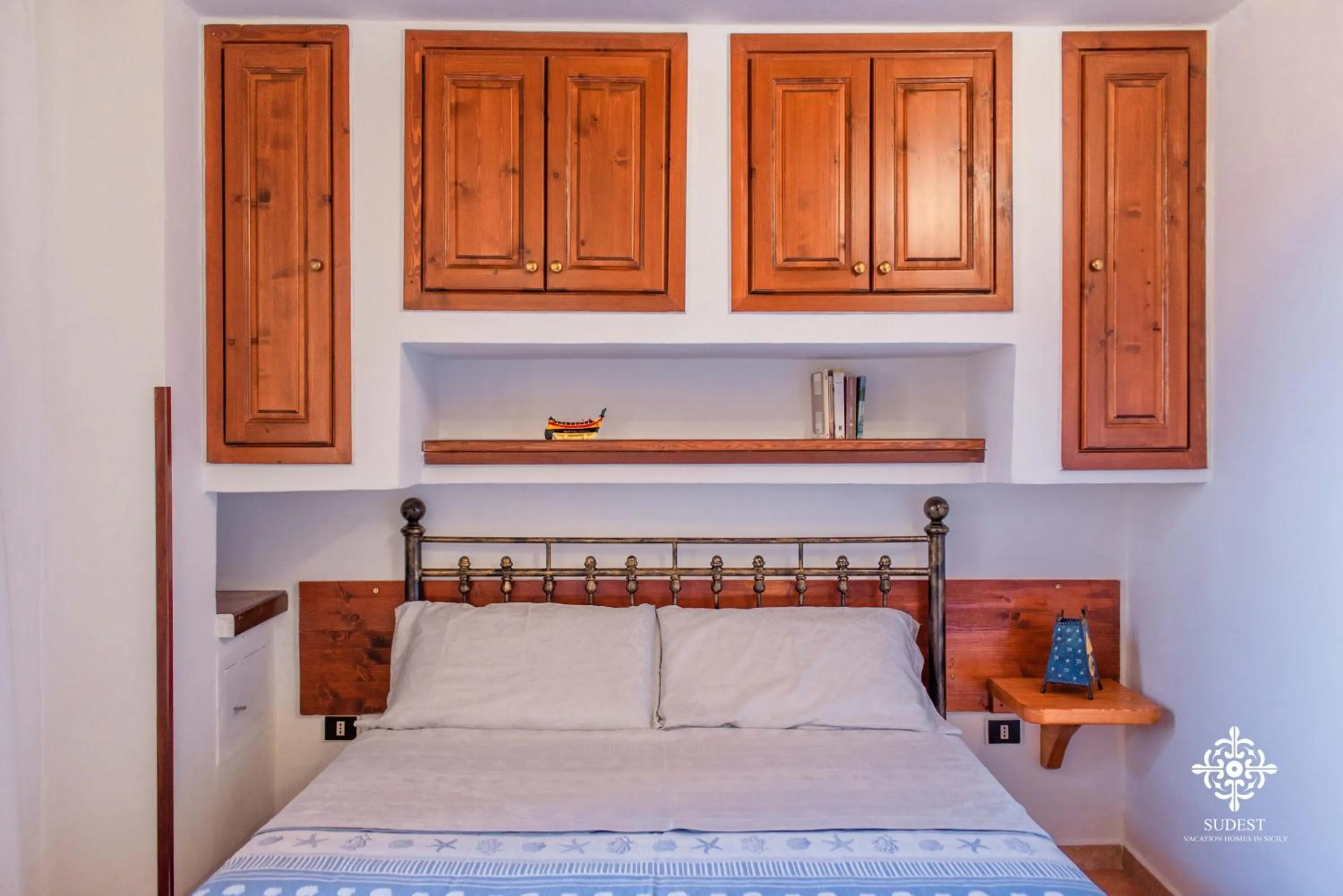 Bed in Residenza Ormos - Dimore sul mare
