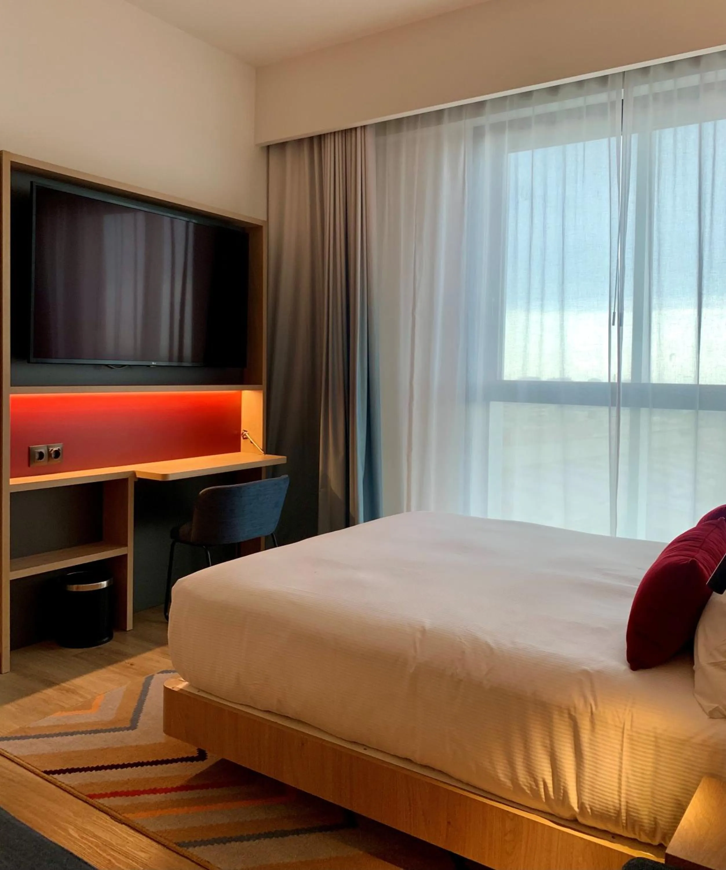 Bed in Hampton By Hilton Barcelona Fira Gran Via