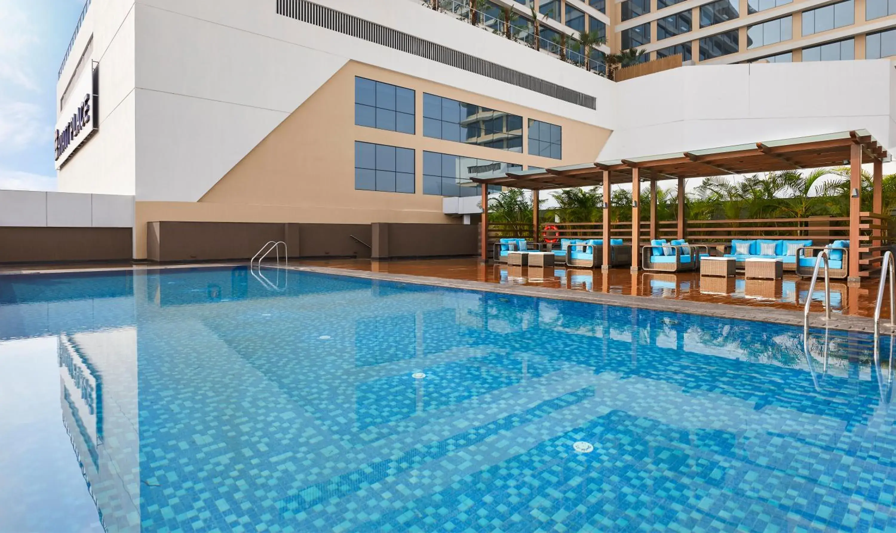Swimming pool in Hyatt Place Vadodara Swimming pool in Hyatt Place Vadodara