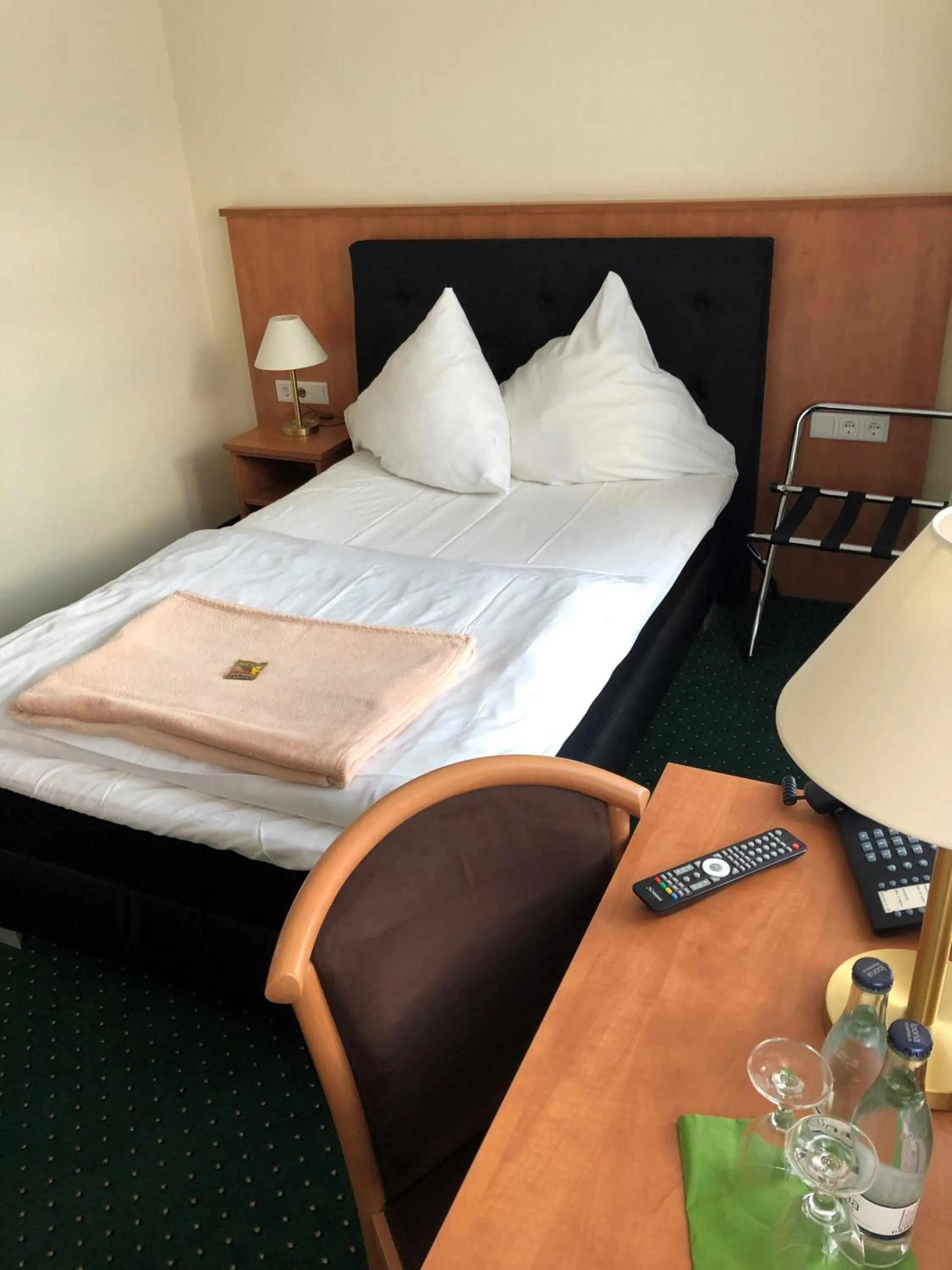 Bedroom in Frick's Hotel