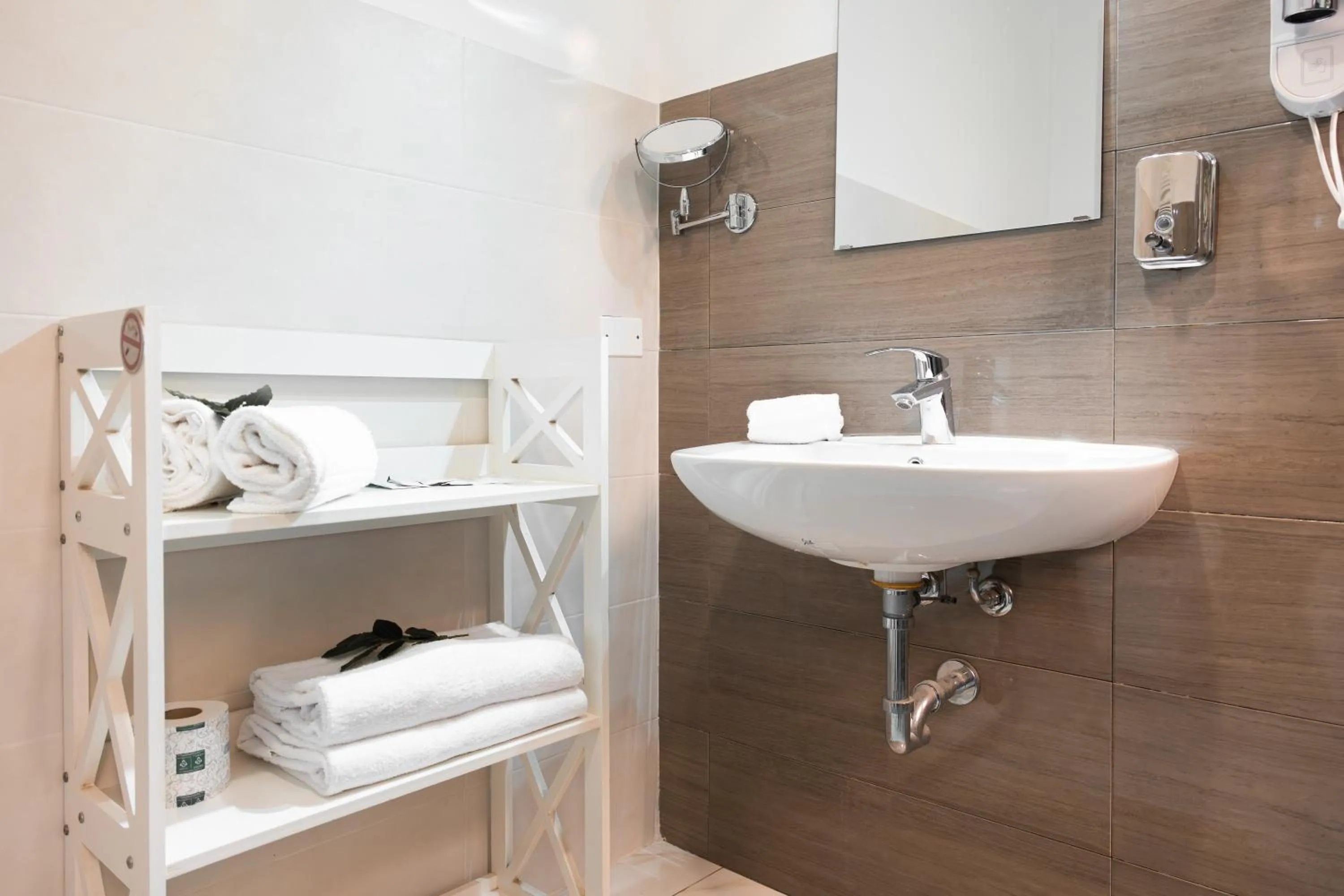 Bathroom in Grand Central Room