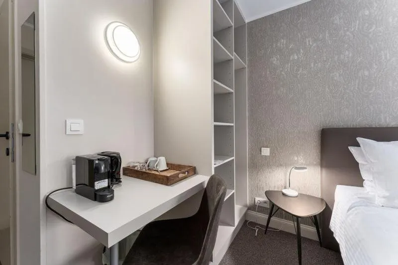 Photo of the whole room, Bed in Hotel karel de stoute