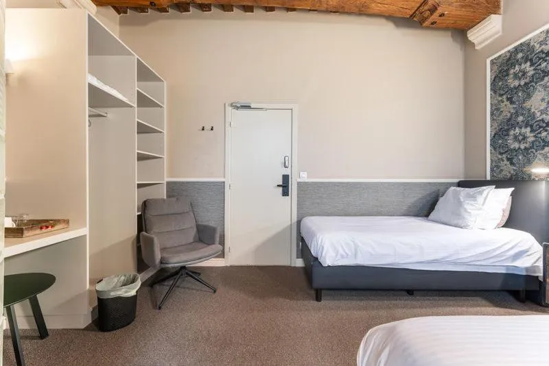 Photo of the whole room, Bed in Hotel karel de stoute