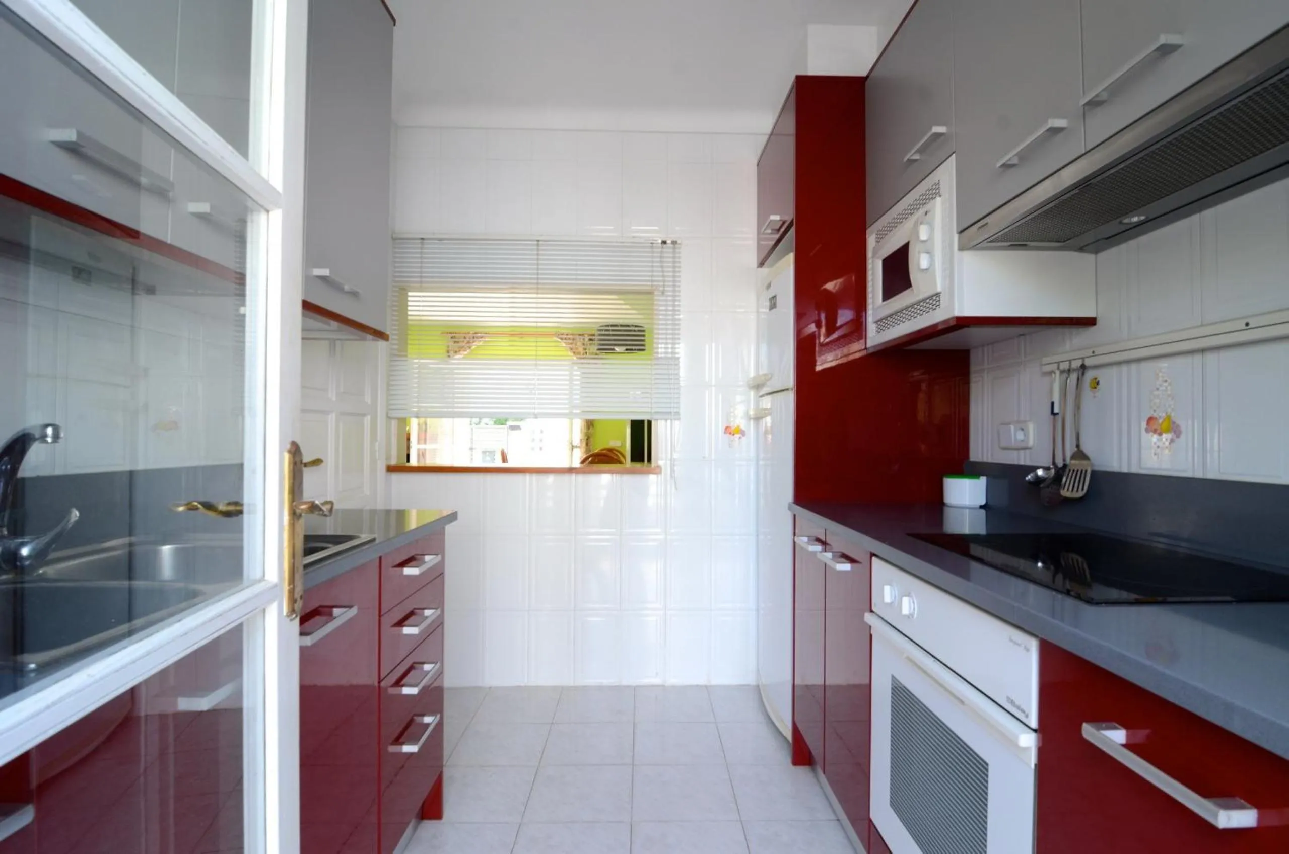 Kitchen or kitchenette in La Vinya 02