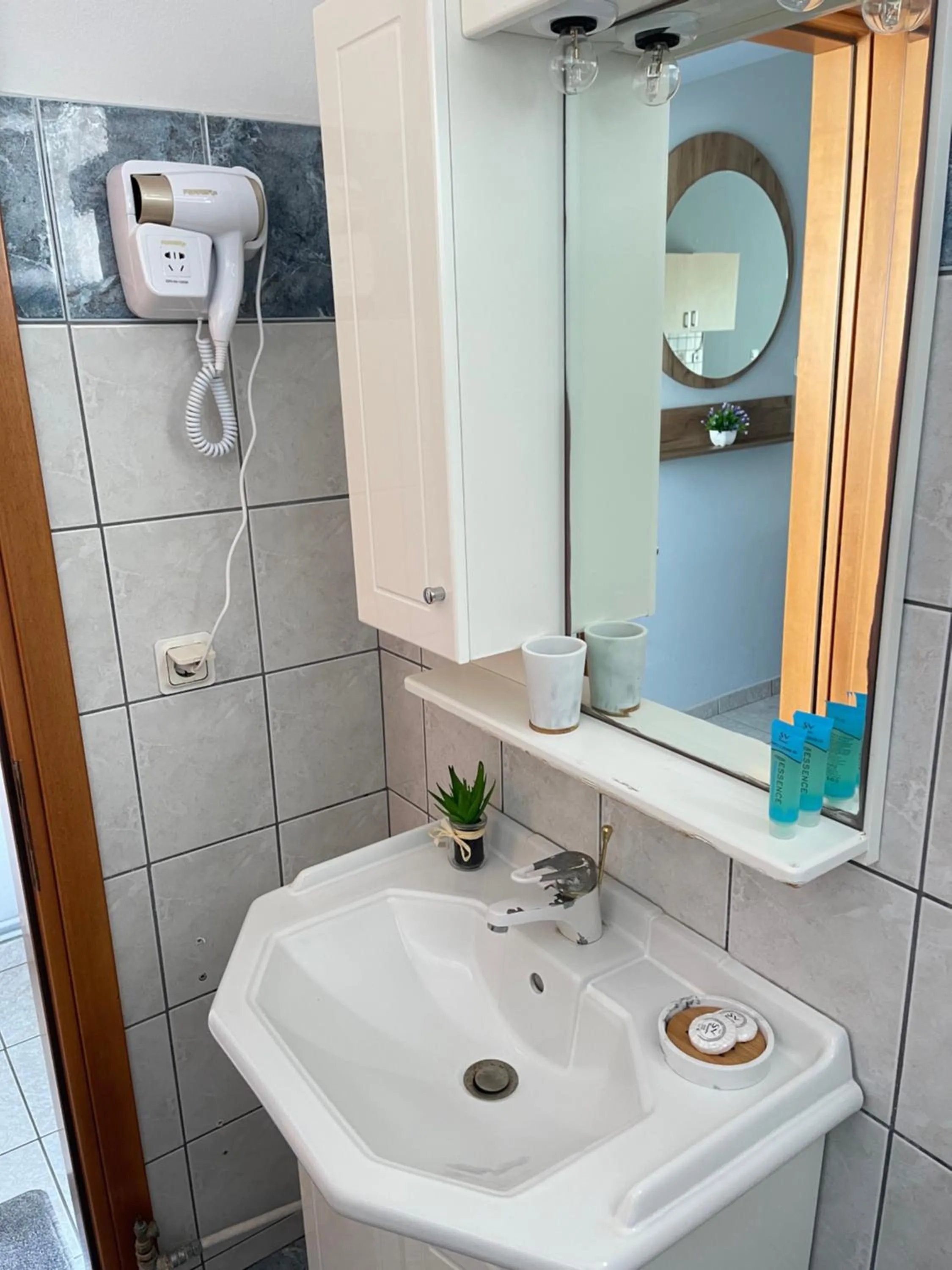 Artemis Hotel Apartments