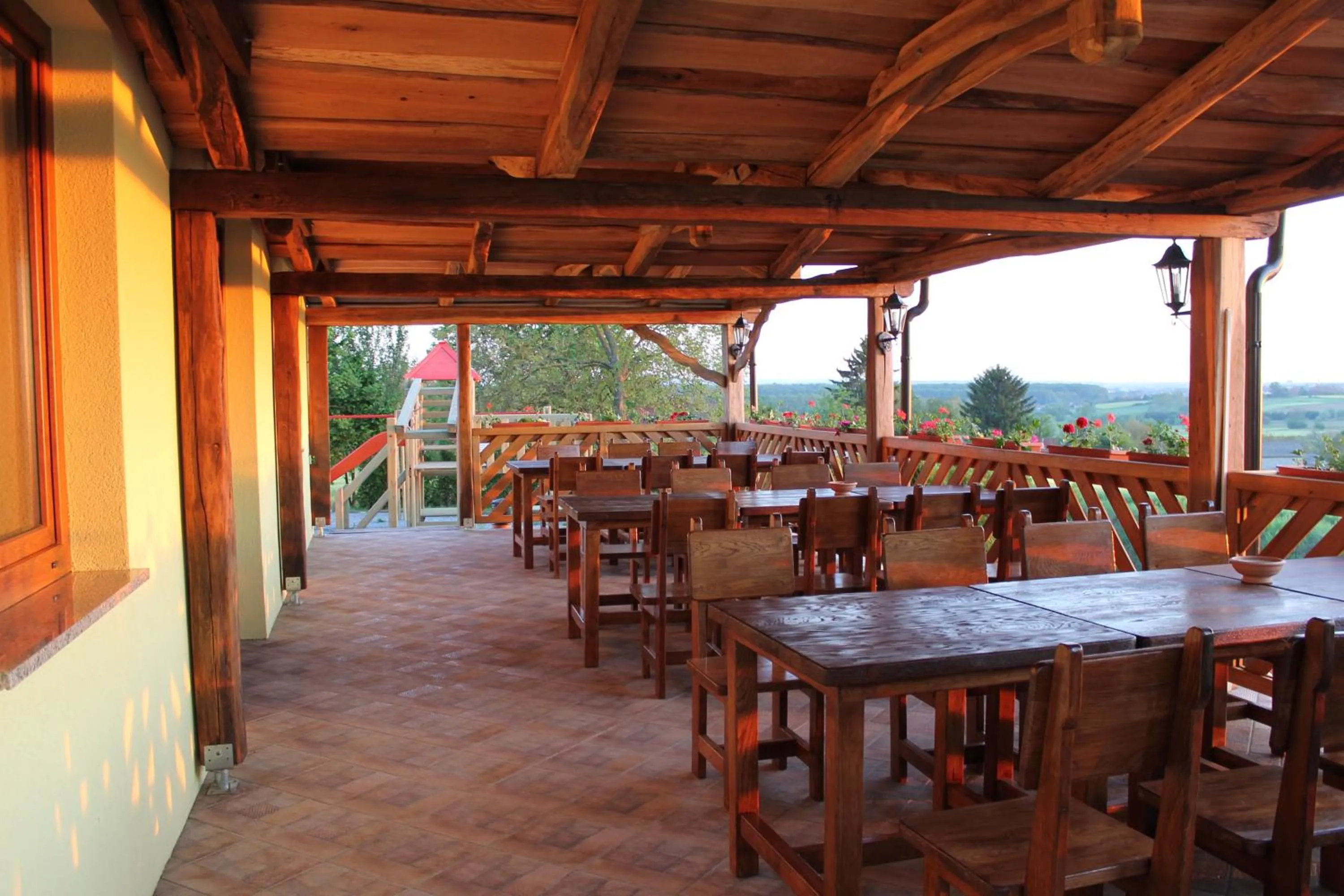 Restaurant/places to eat in Rooms & Apartment Vinia