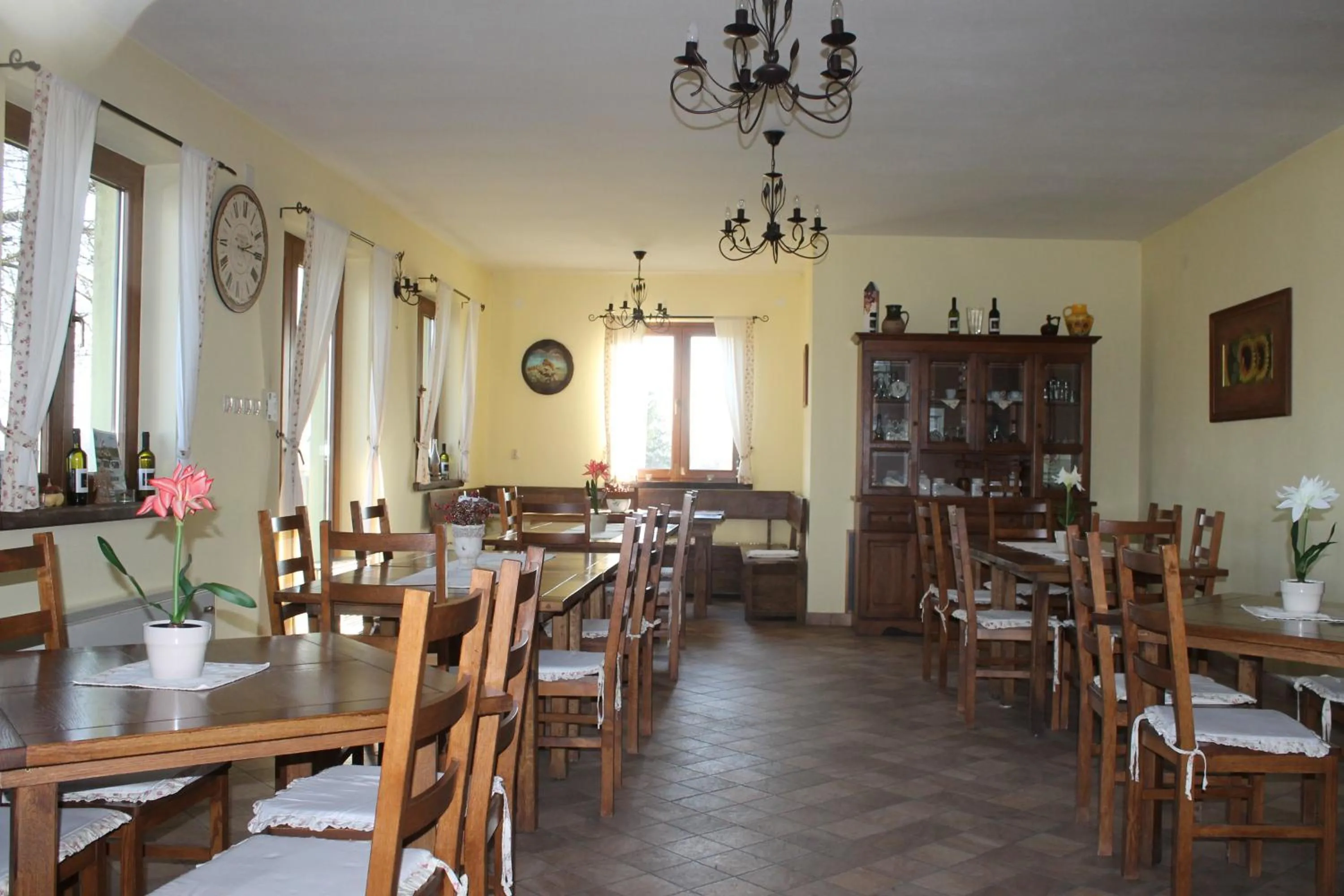 Restaurant/places to eat in Rooms & Apartment Vinia