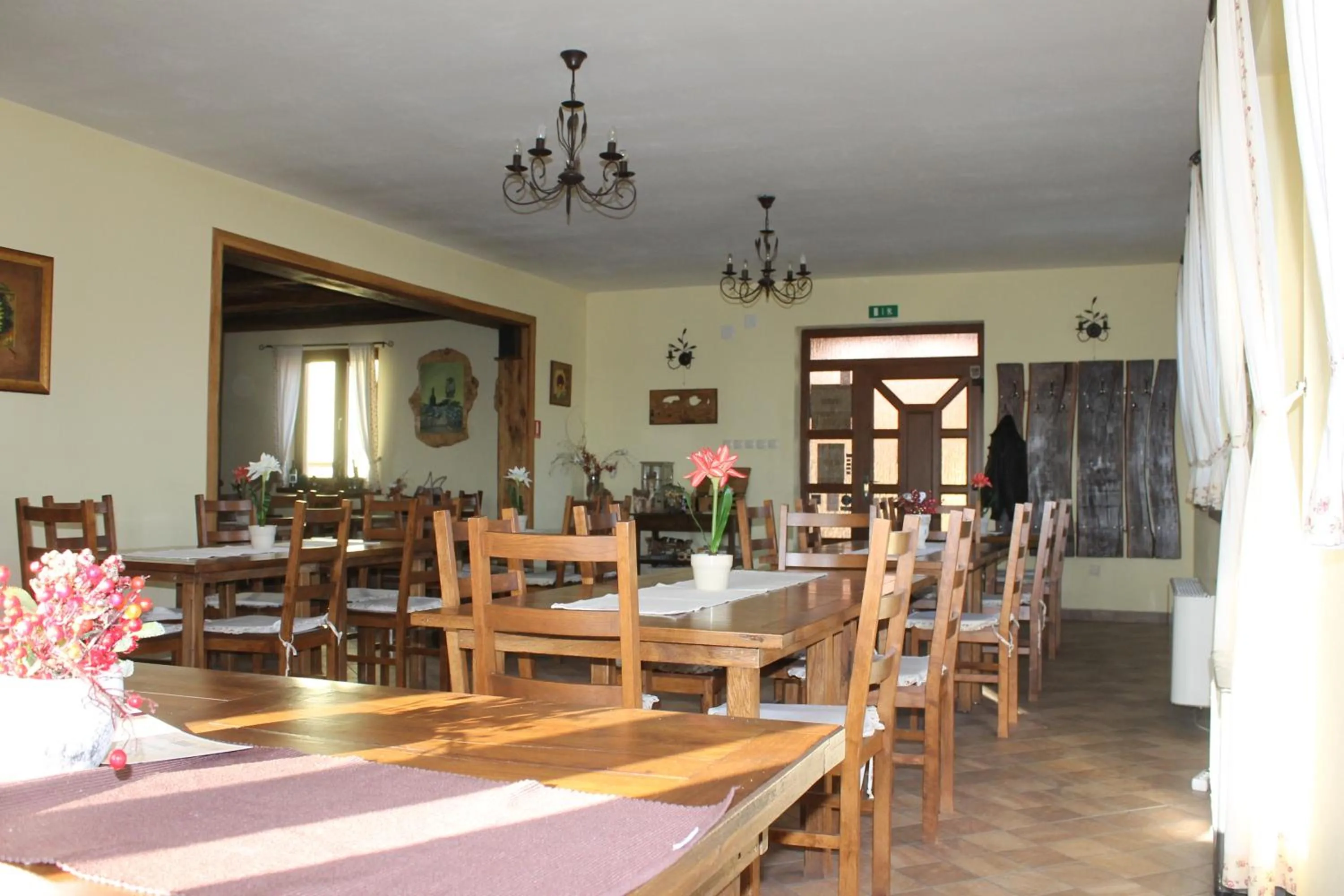 Restaurant/places to eat in Rooms & Apartment Vinia