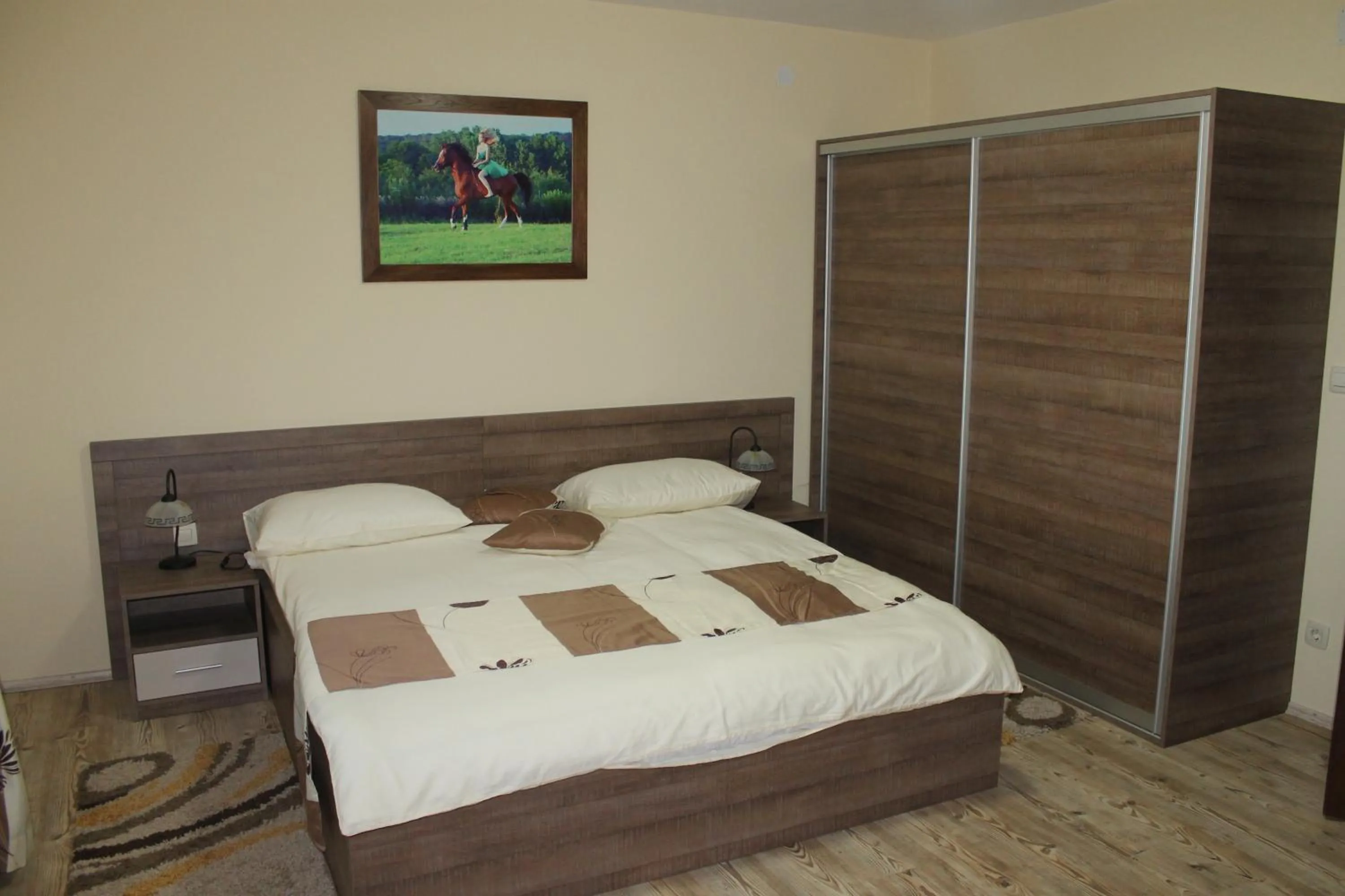 Bedroom, Bed in Rooms & Apartment Vinia