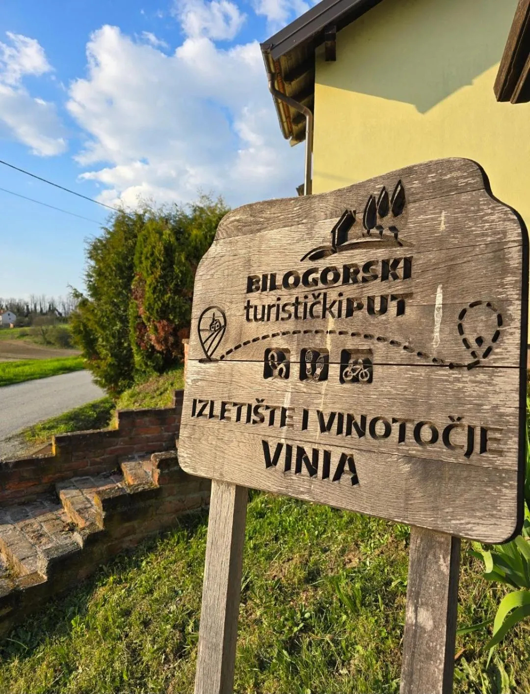Rooms & Apartment Vinia