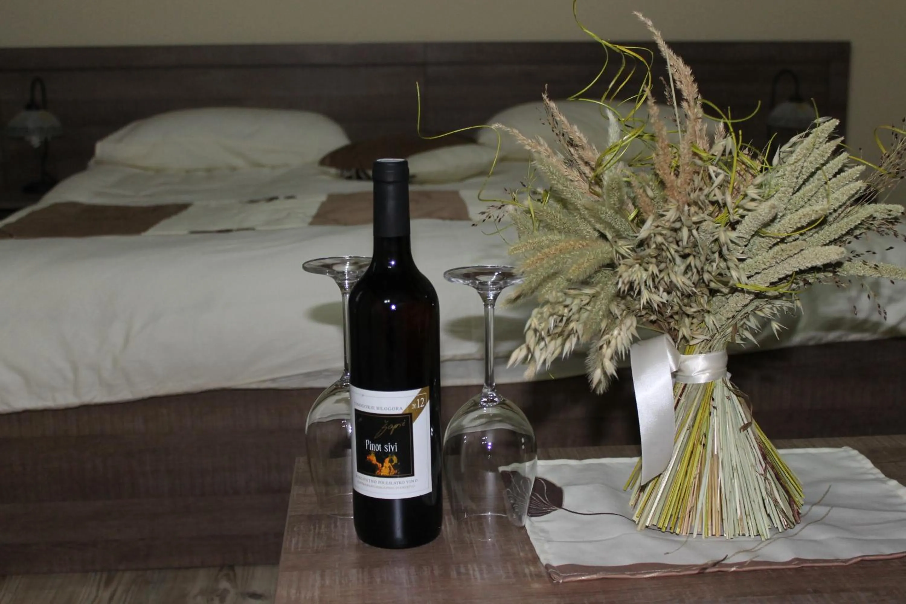 Bedroom, Bed in Rooms & Apartment Vinia