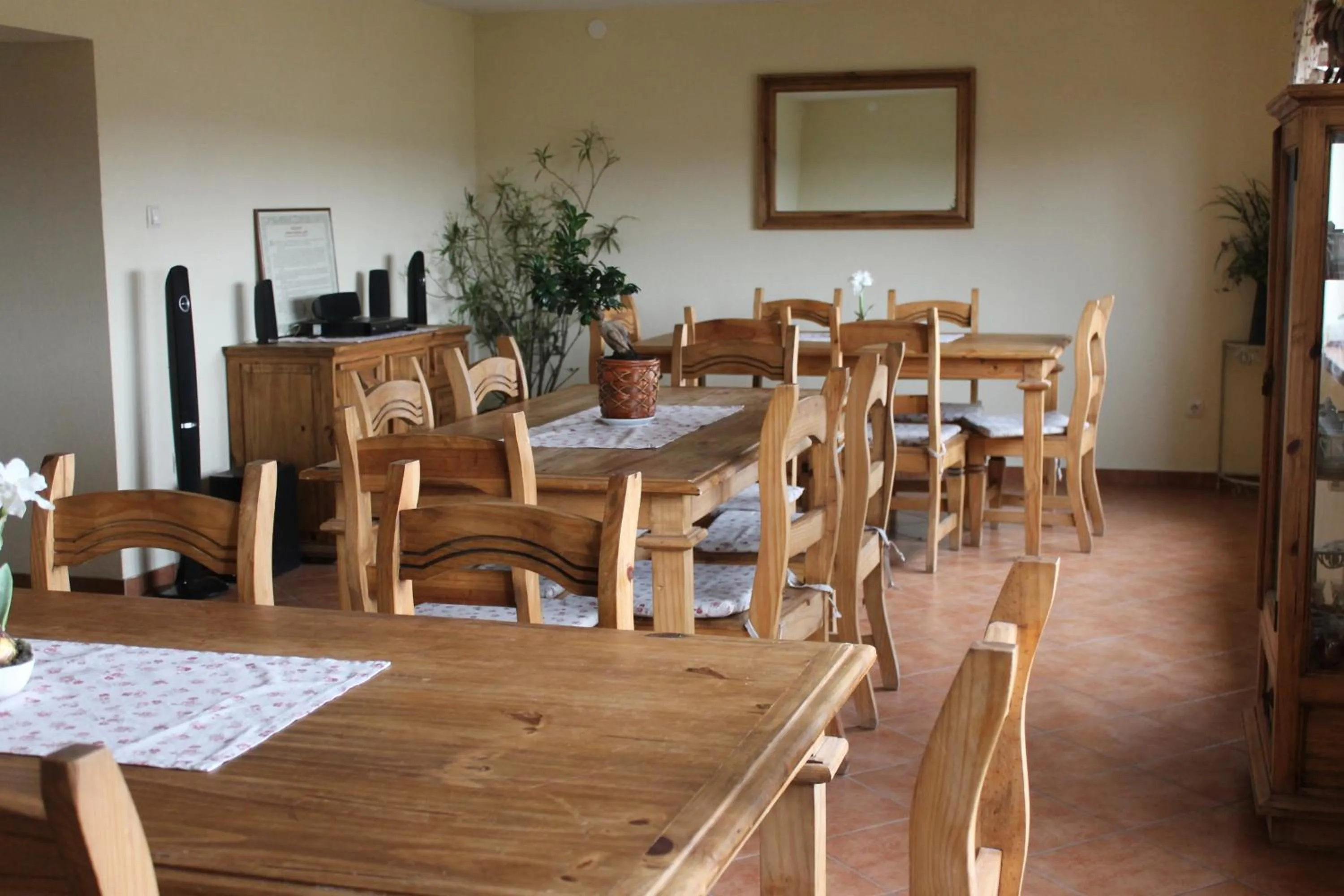 Restaurant/places to eat in Rooms & Apartment Vinia