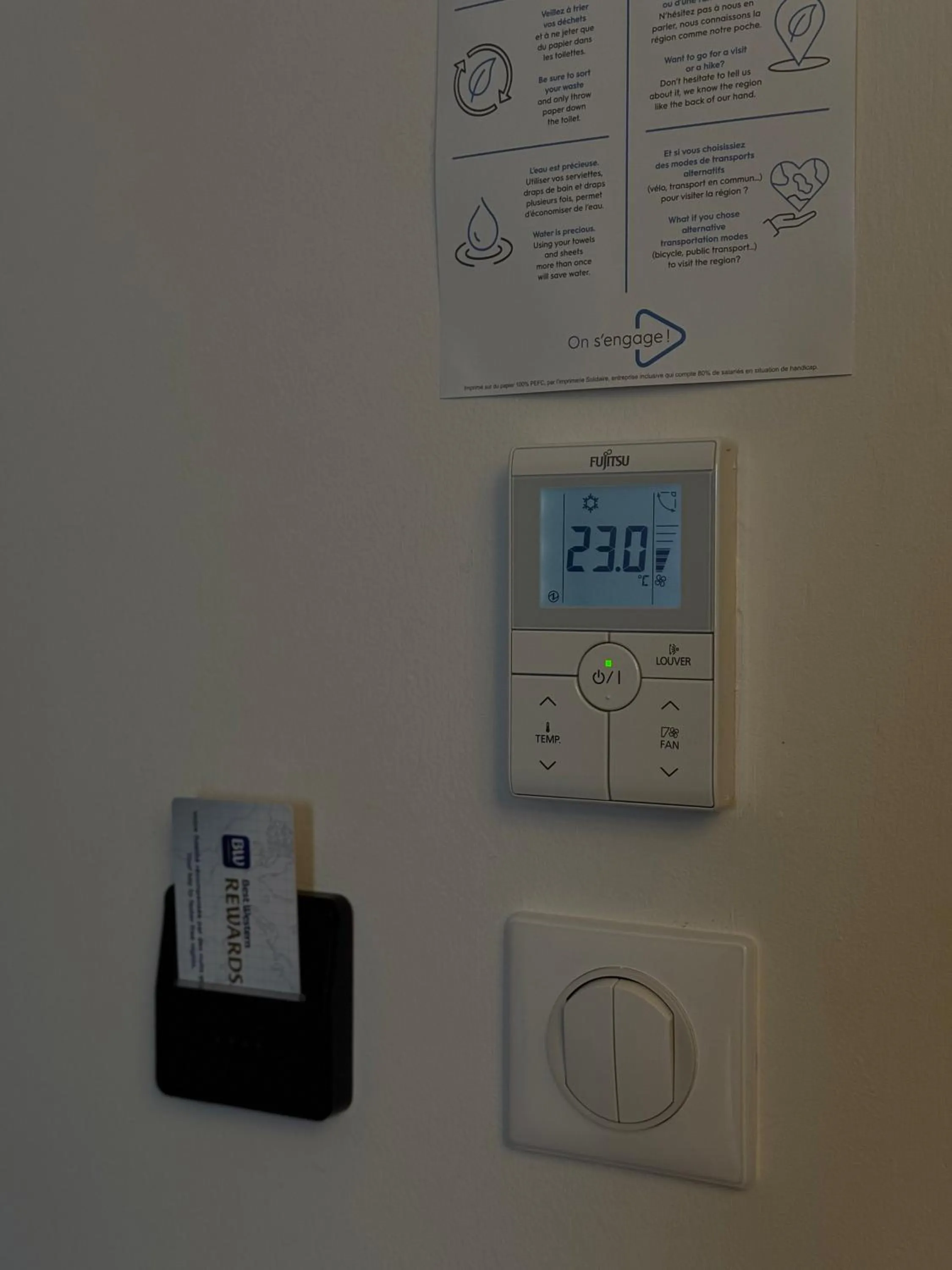 People in Sure Hotel by Best Western Les Portes de Montauban