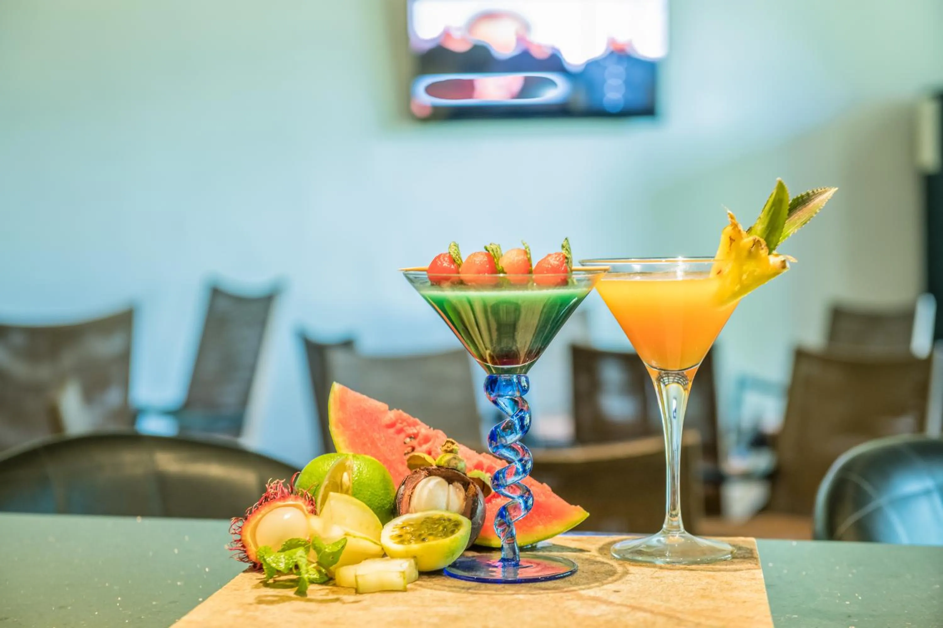 Food and drinks in Earl's Regent Hotel