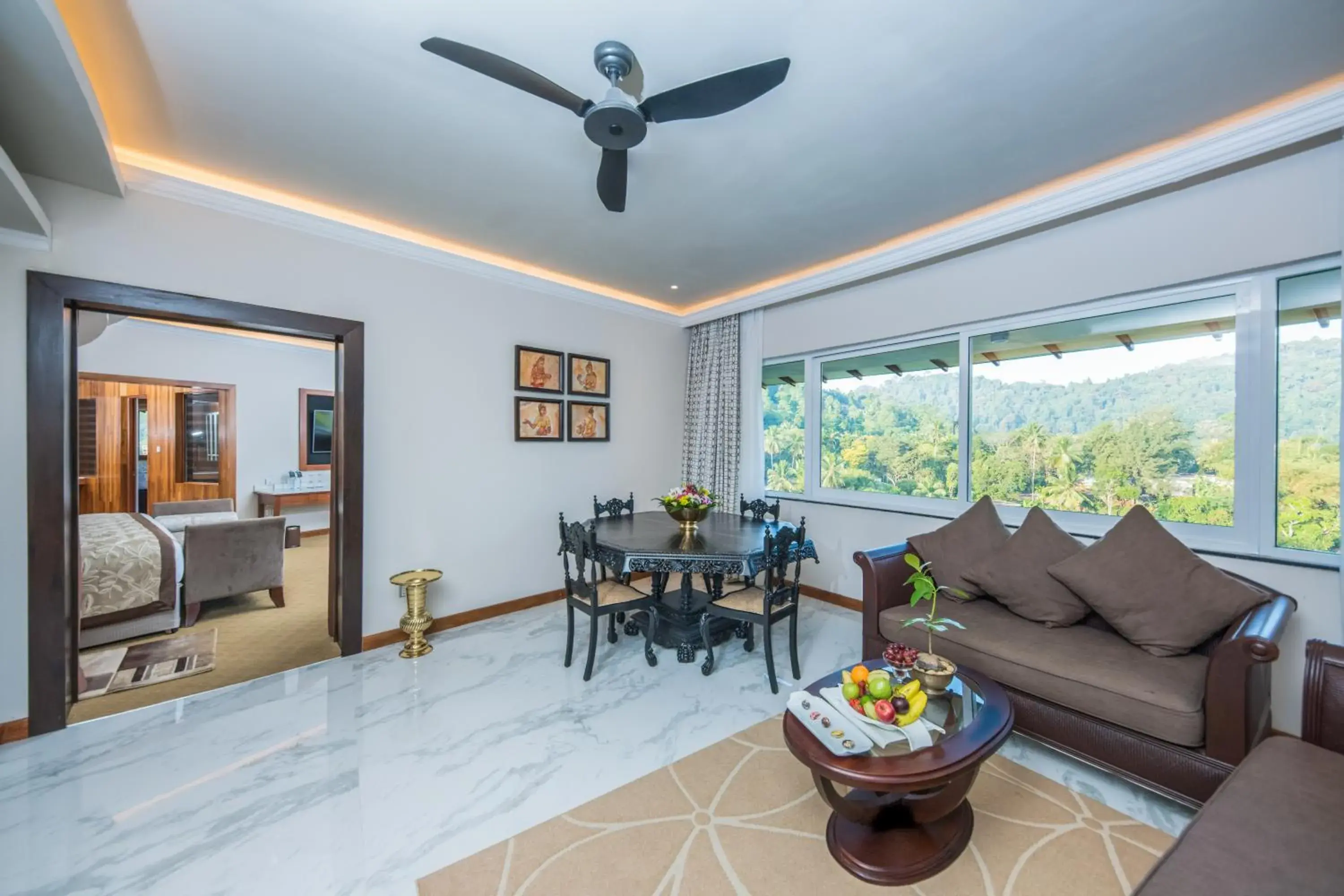 Living room in Earl's Regent Hotel Living room in Earl's Regent Hotel