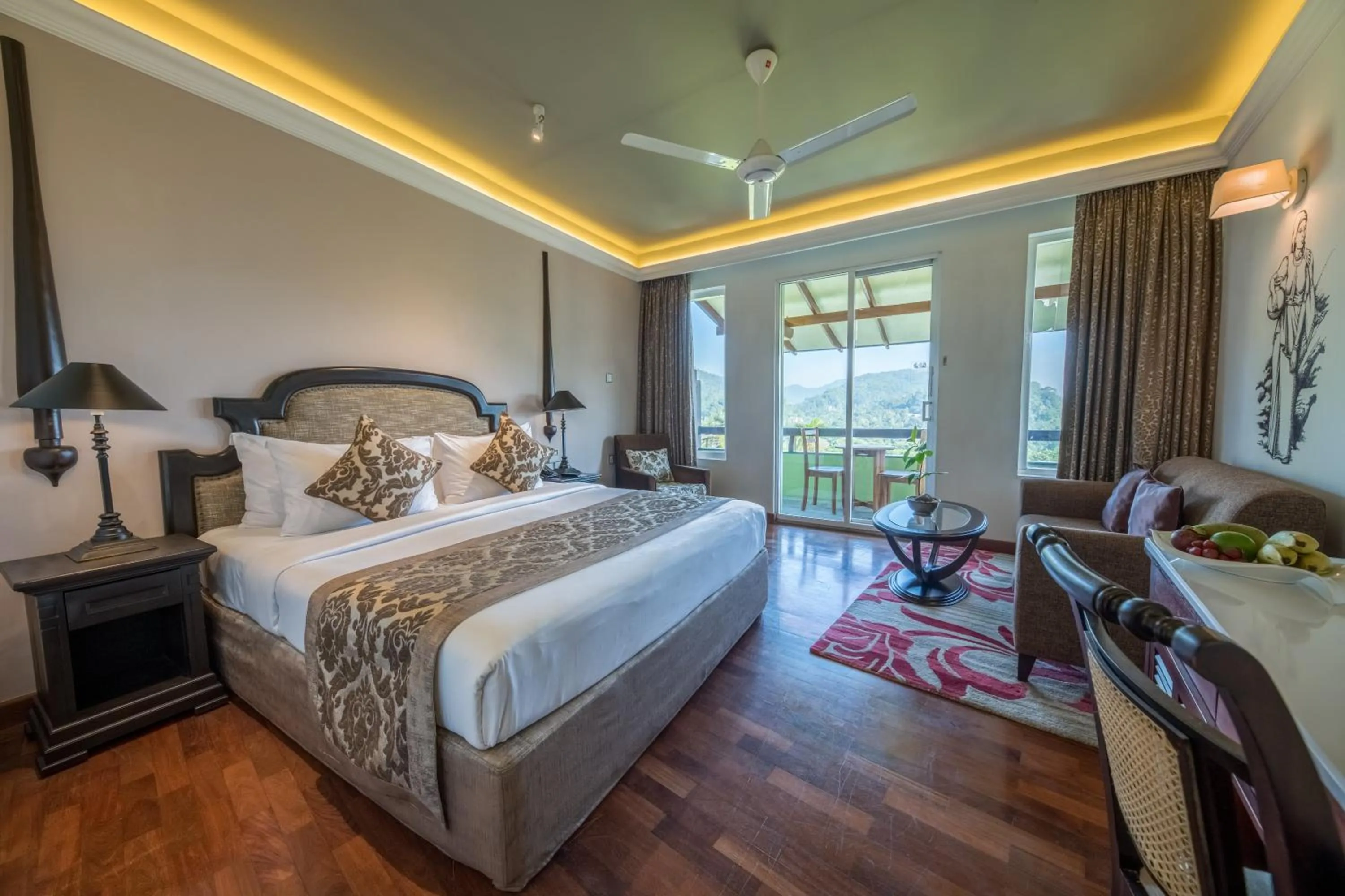 Mountain view, Bed in Earl's Regent Hotel