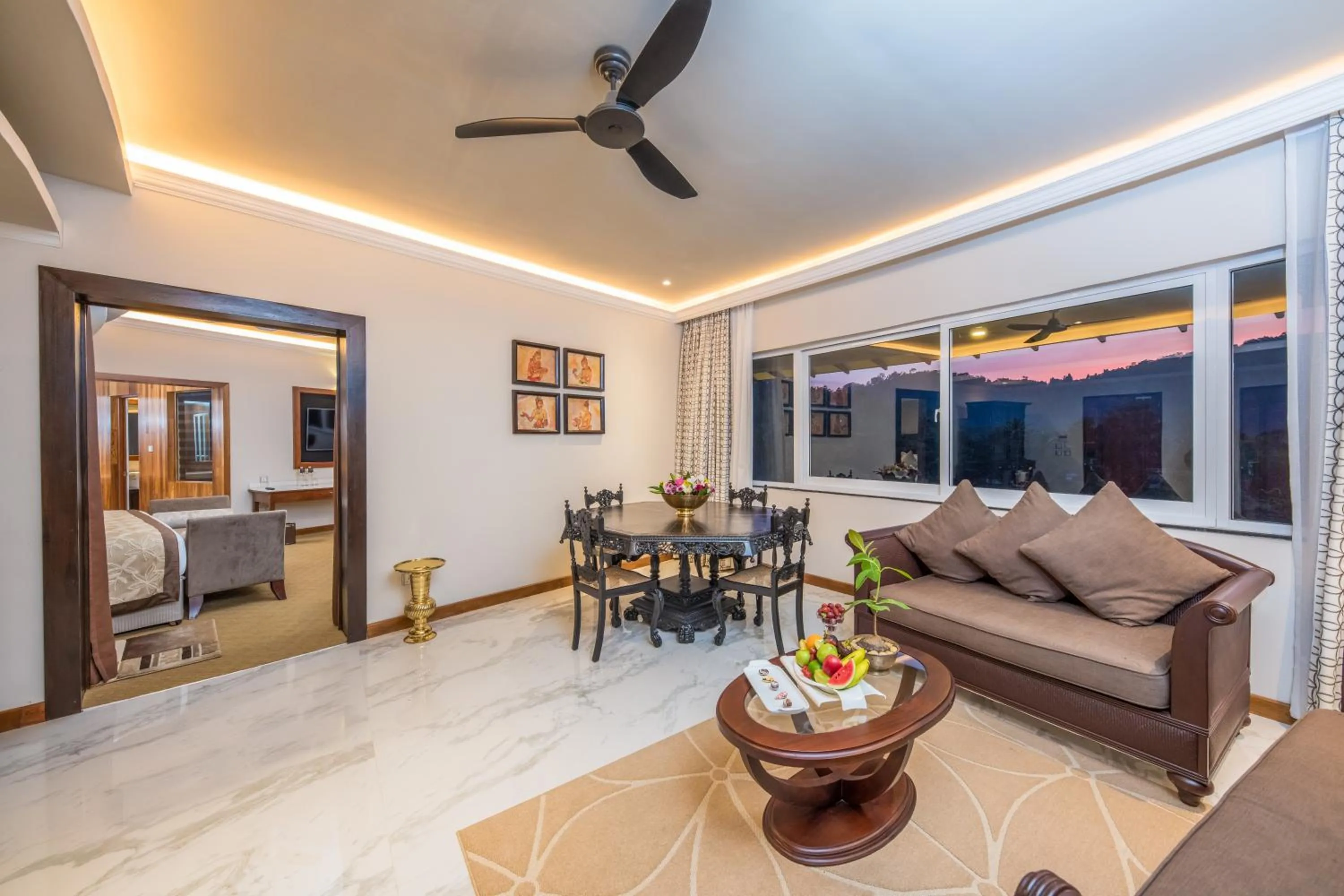 Living room in Earl's Regent Hotel