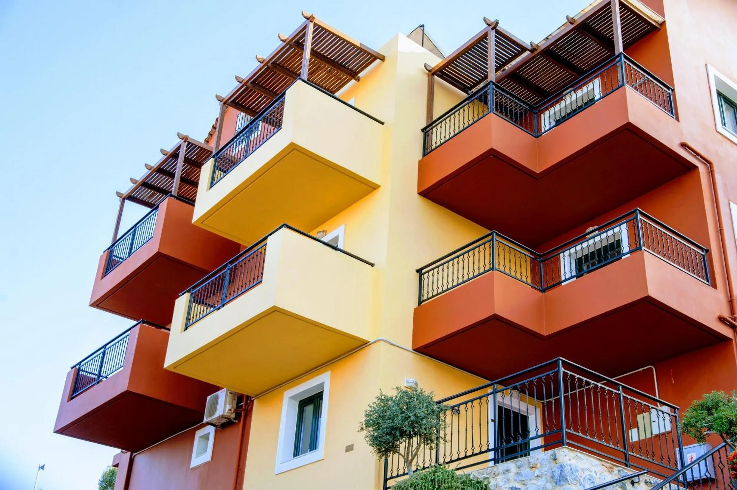 Property building in Ippoliti Village