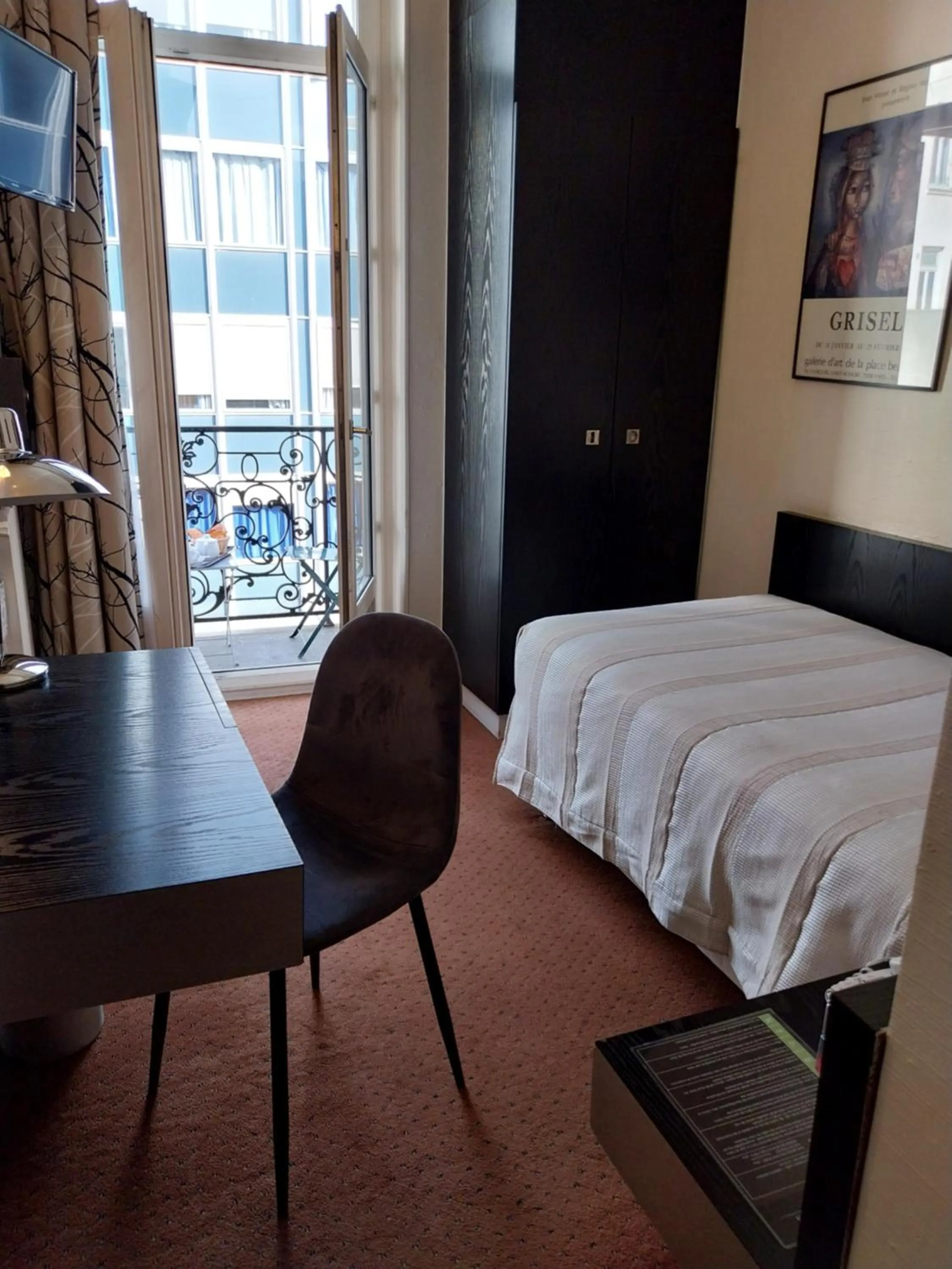 Bedroom, Bed in HOTEL ALISON