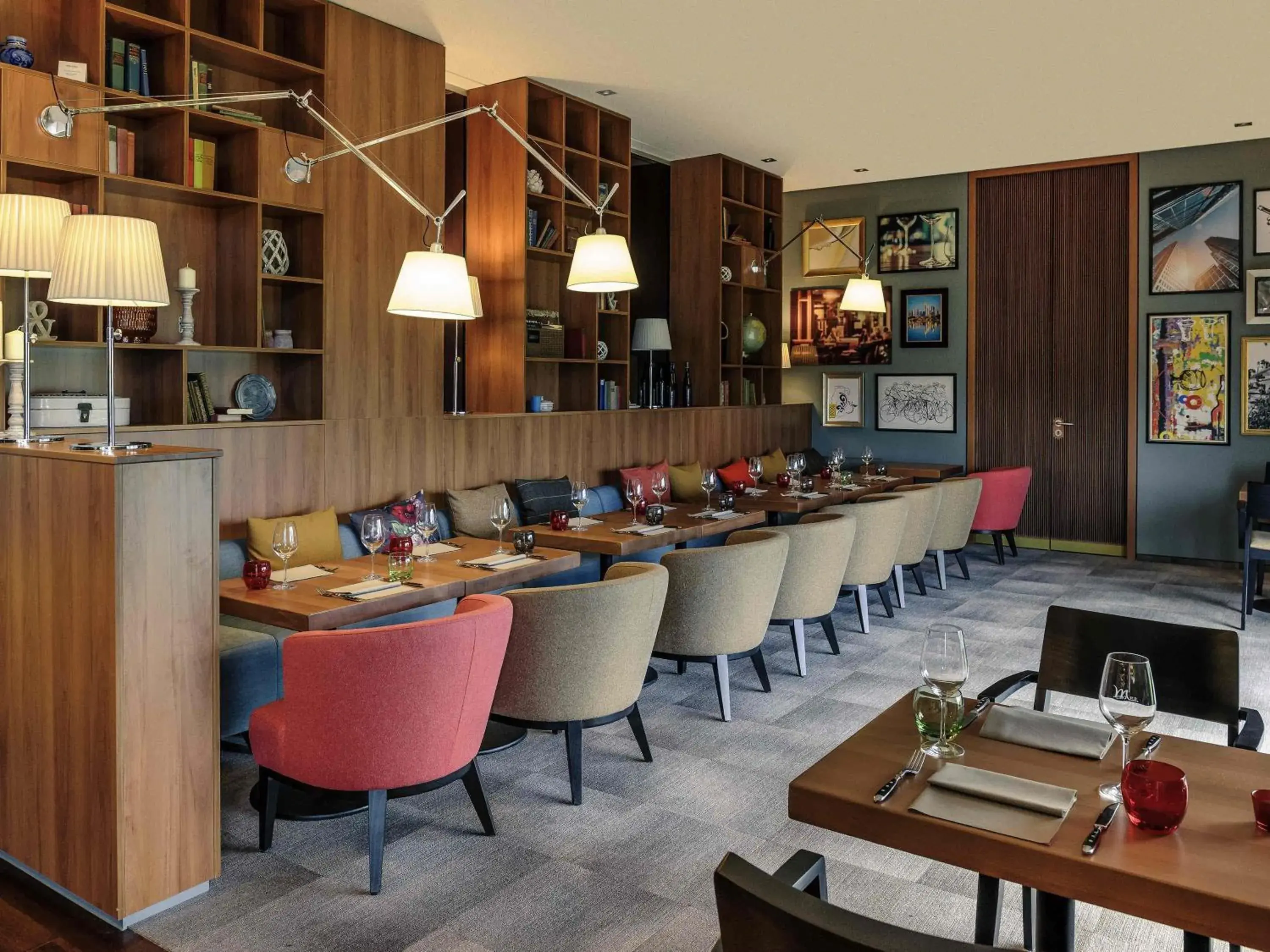 Restaurant/places to eat in Mercure Hotel Frankfurt Eschborn Helfmann-Park Restaurant/places to eat in Mercure Hotel Frankfurt Eschborn Helfmann-Park