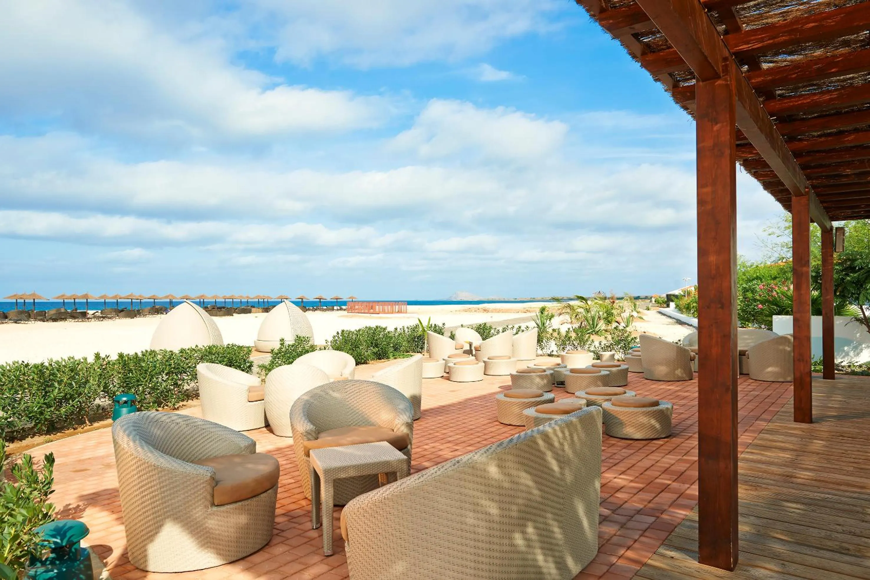 Lounge or bar in Melia Dunas Beach Resort & Spa - All Inclusive
