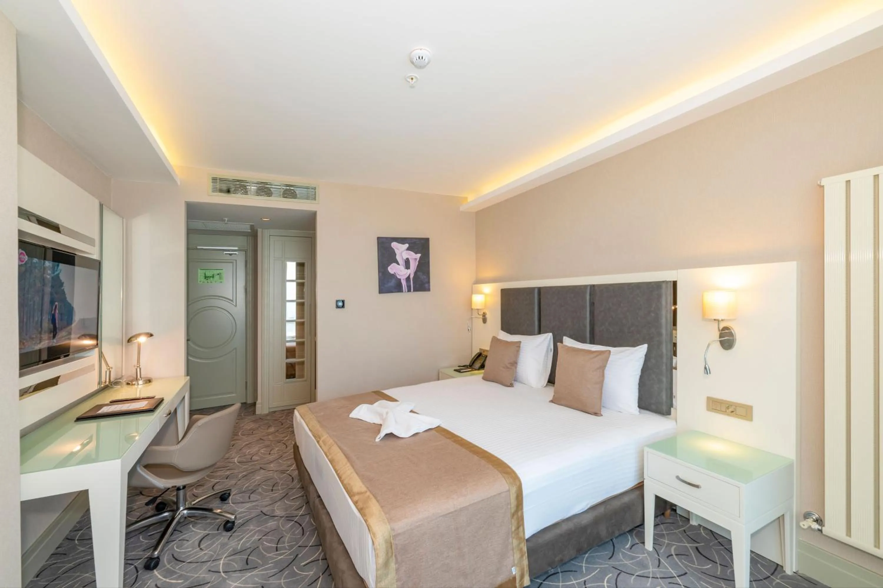 Bedroom, Bed in The Conforium Hotel Van