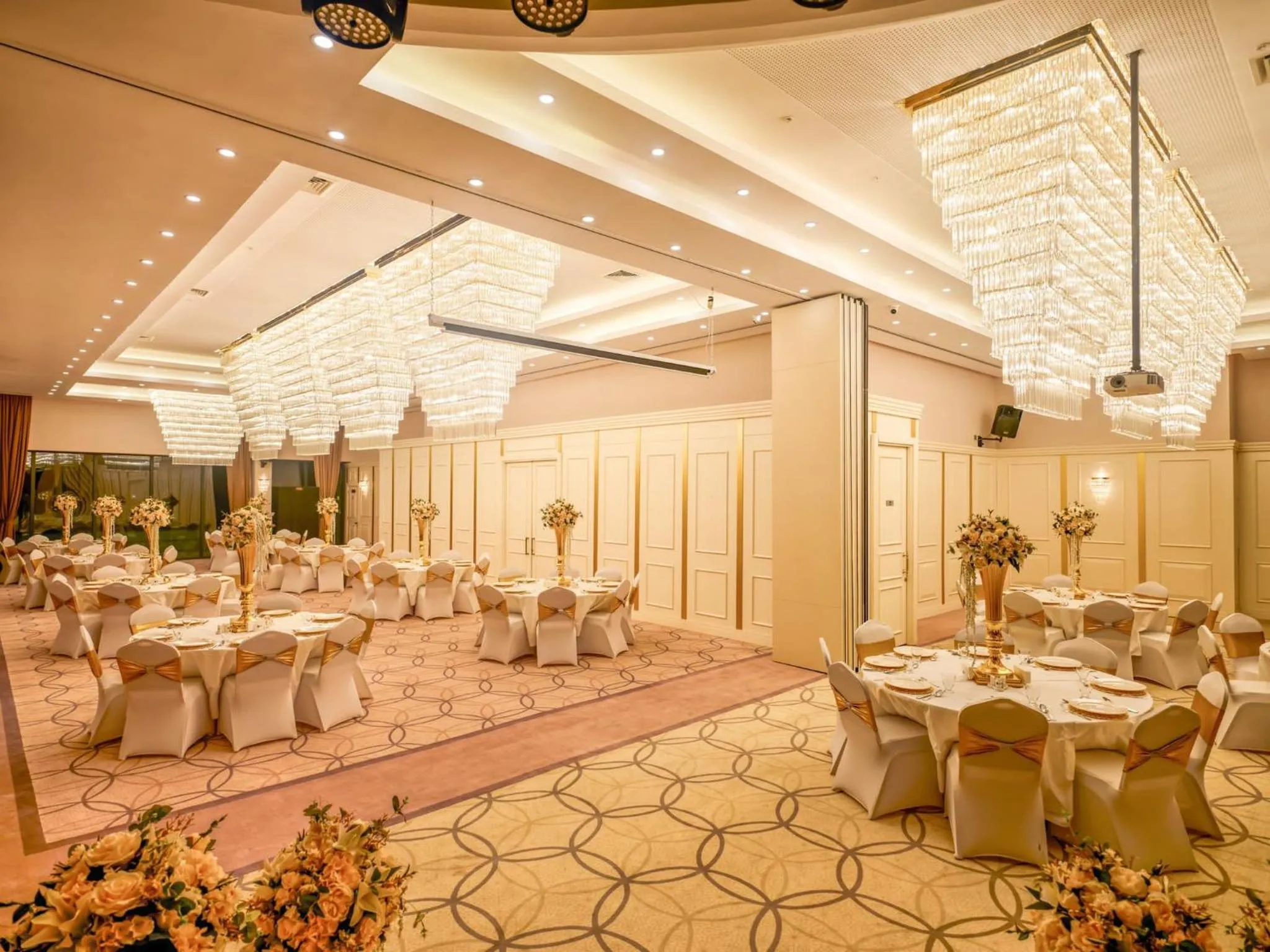 Restaurant/places to eat in The Conforium Hotel Van