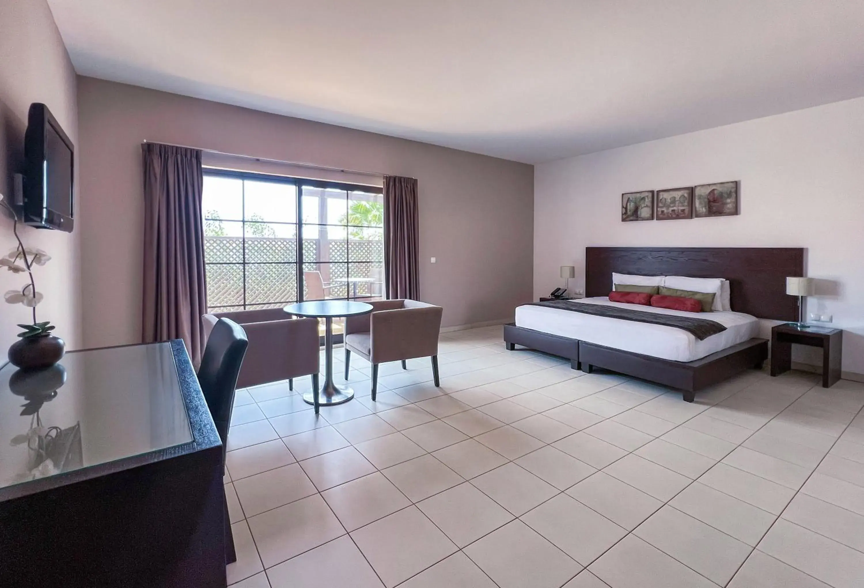 Bed in Melia Tortuga Beach - All Inclusive Bed in Melia Tortuga Beach - All Inclusive