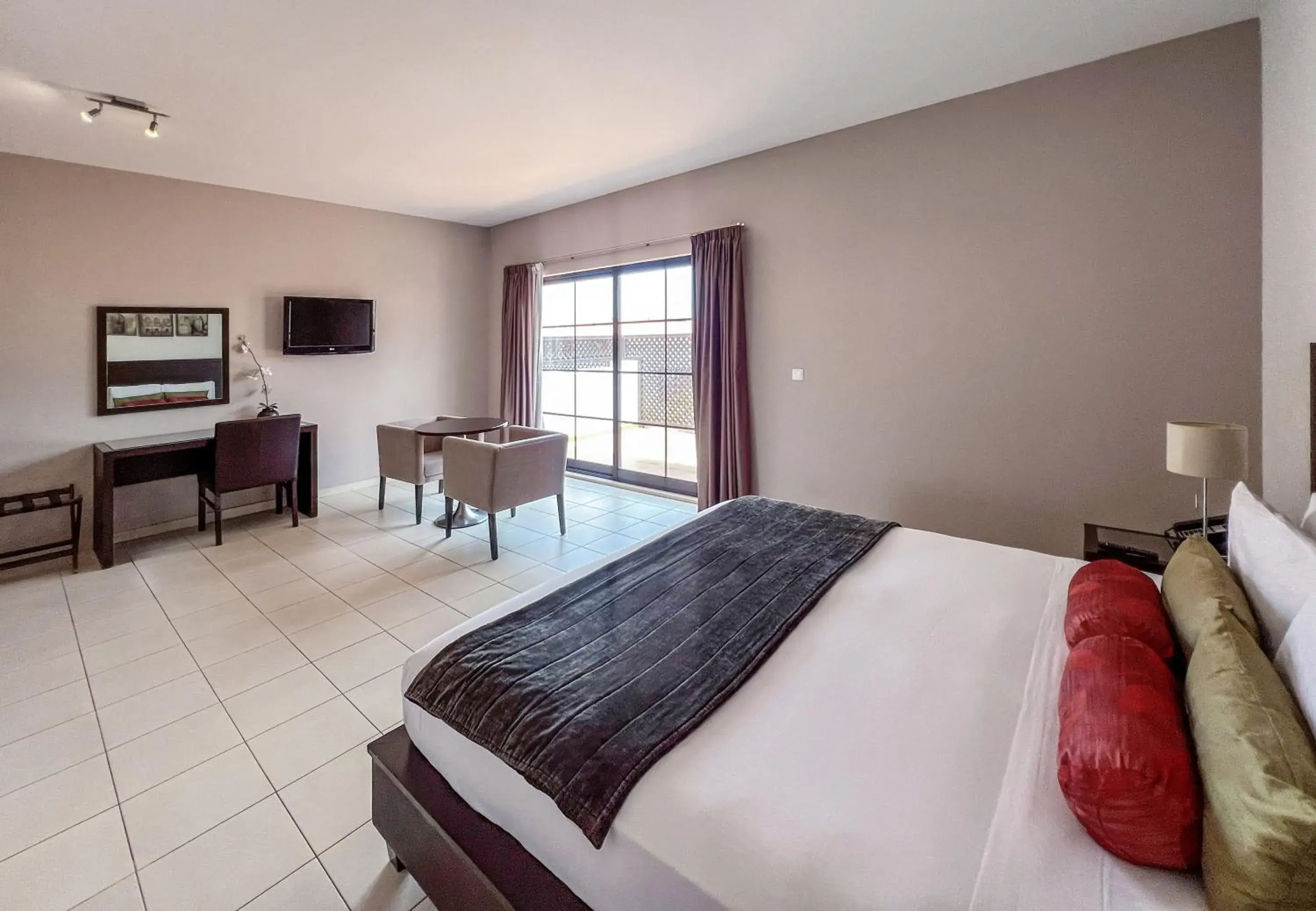 Bed in Melia Tortuga Beach - All Inclusive Bed in Melia Tortuga Beach - All Inclusive