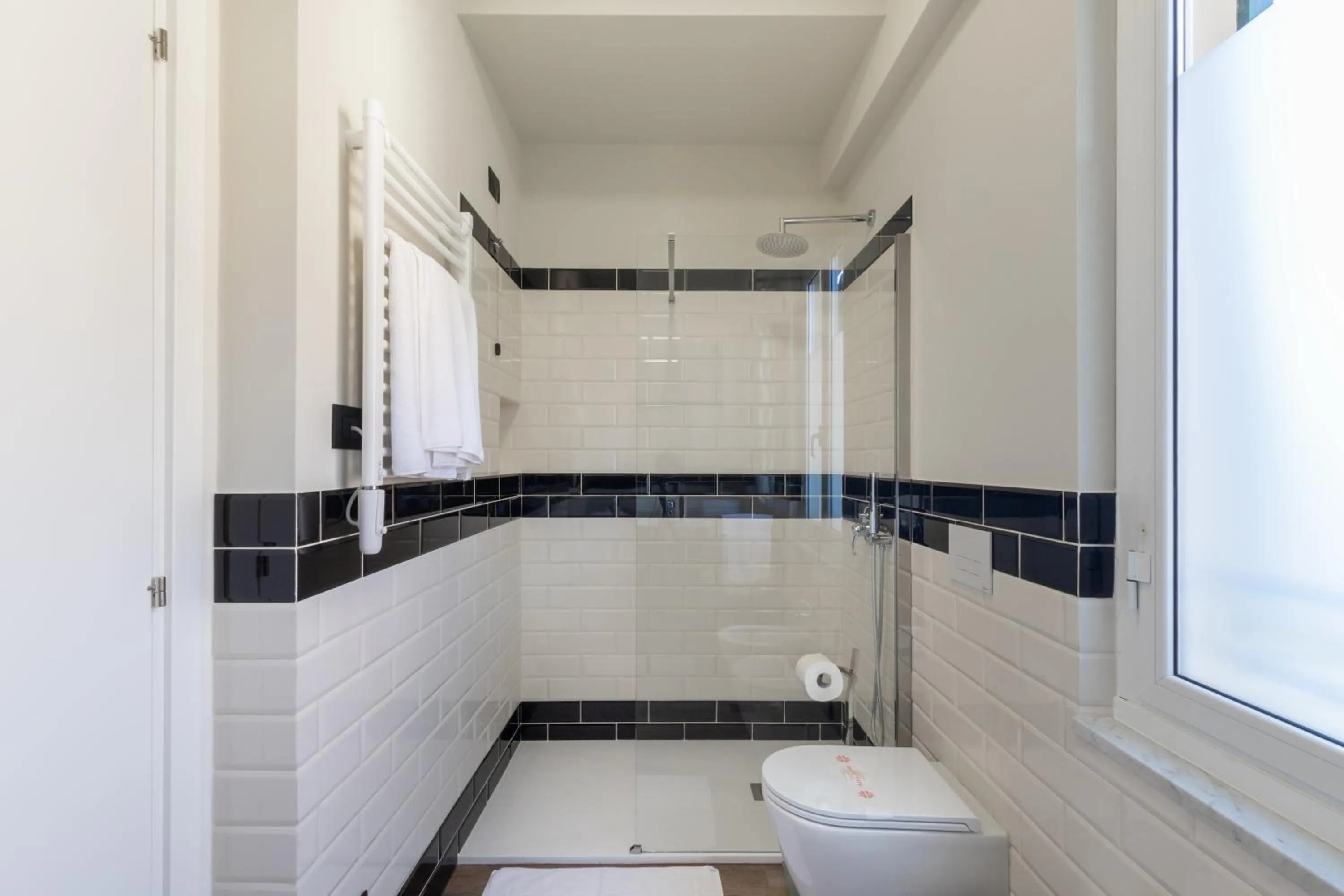 Shower in The Time -Home & Hotel-