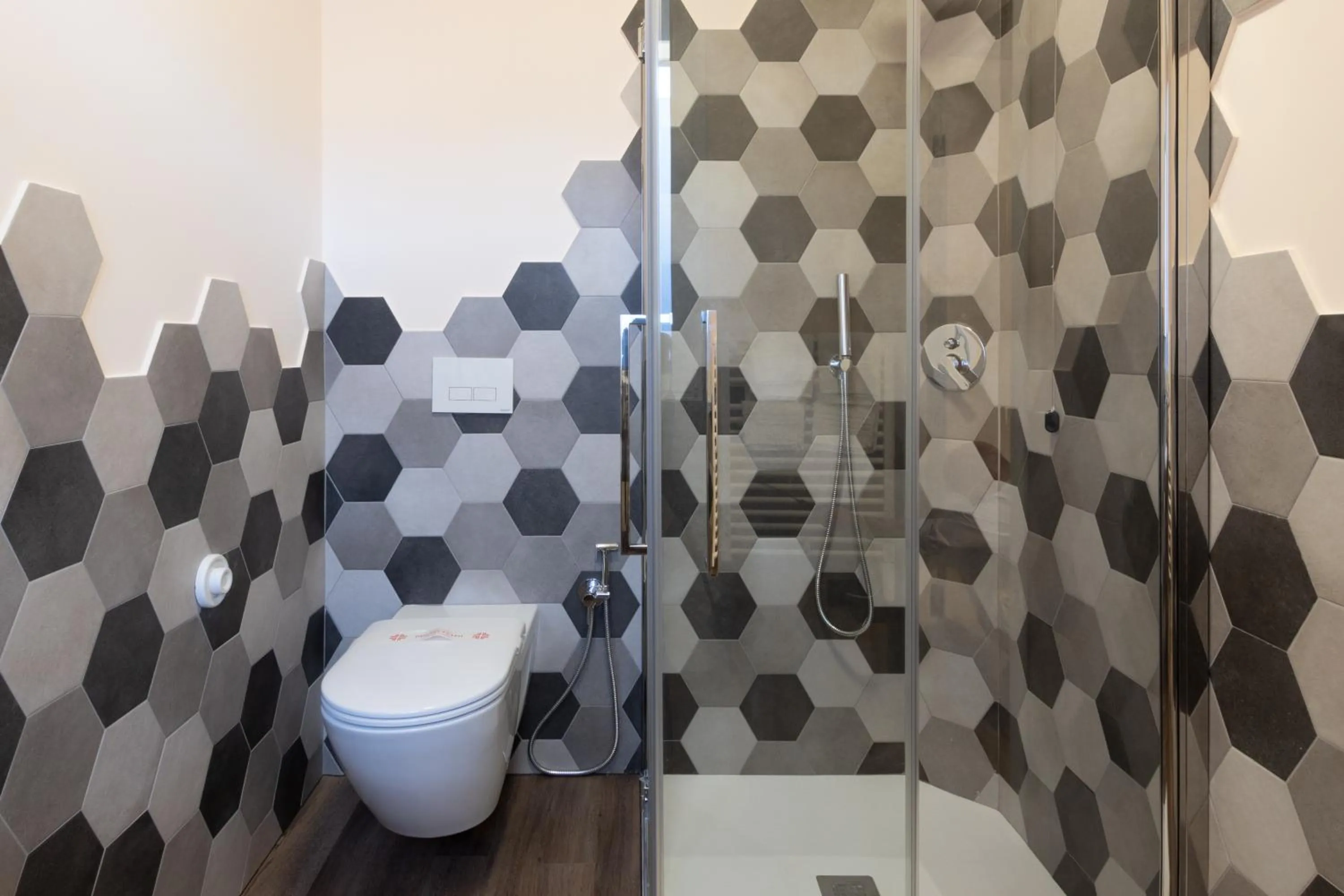 Shower in The Time -Home & Hotel-