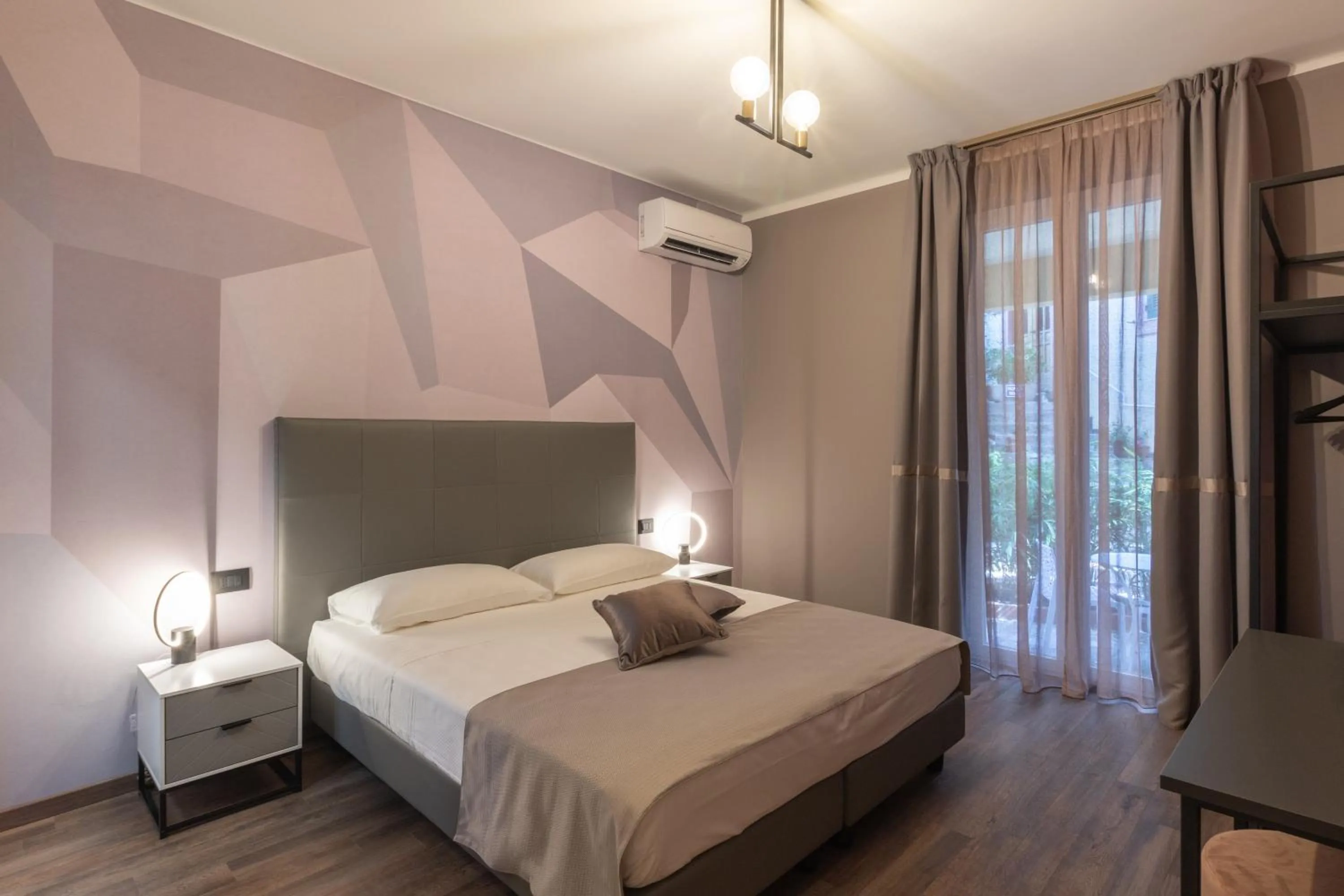 Bed in The Time -Home & Hotel-