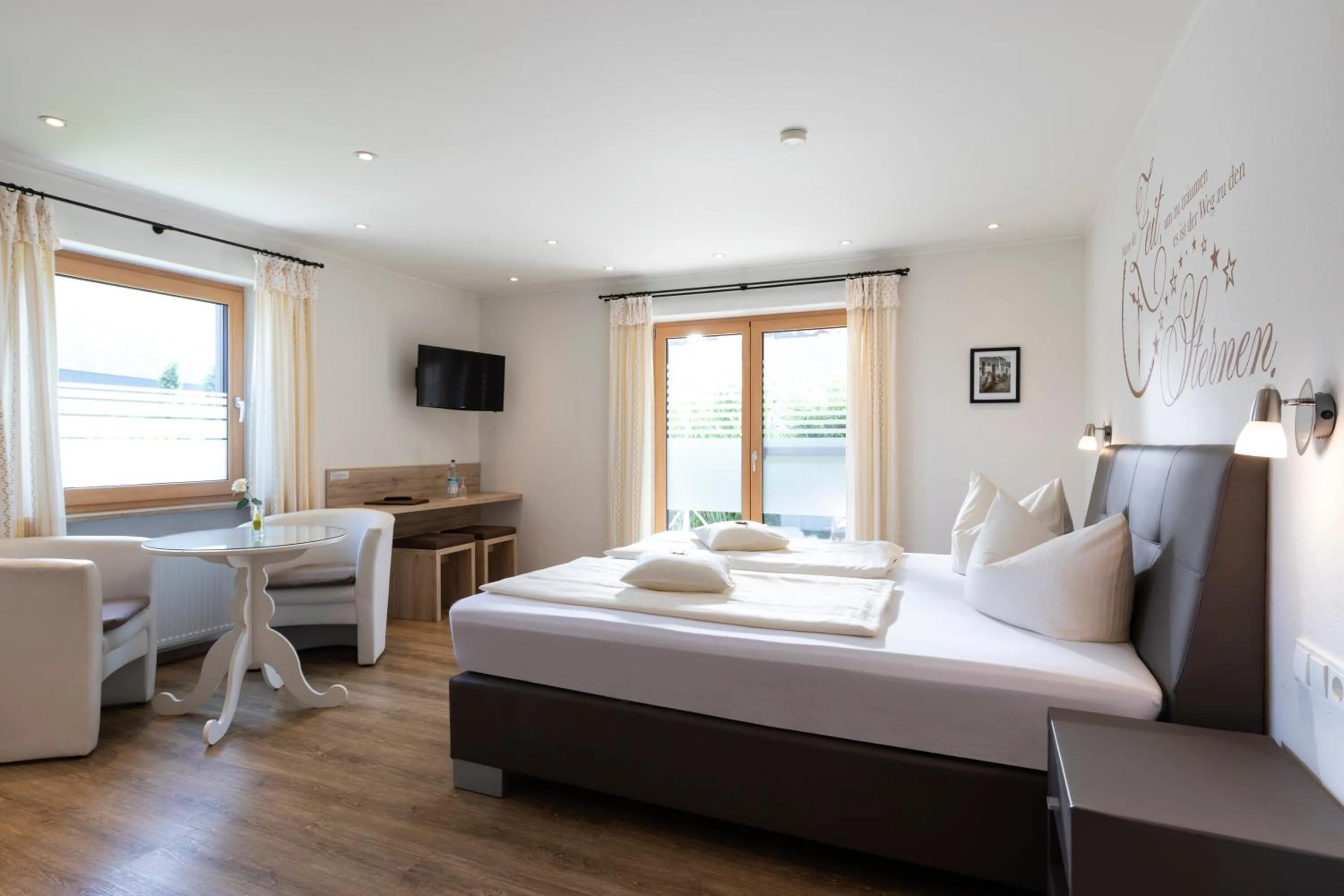 Photo of the whole room, Bed in Hotel Bergidyll