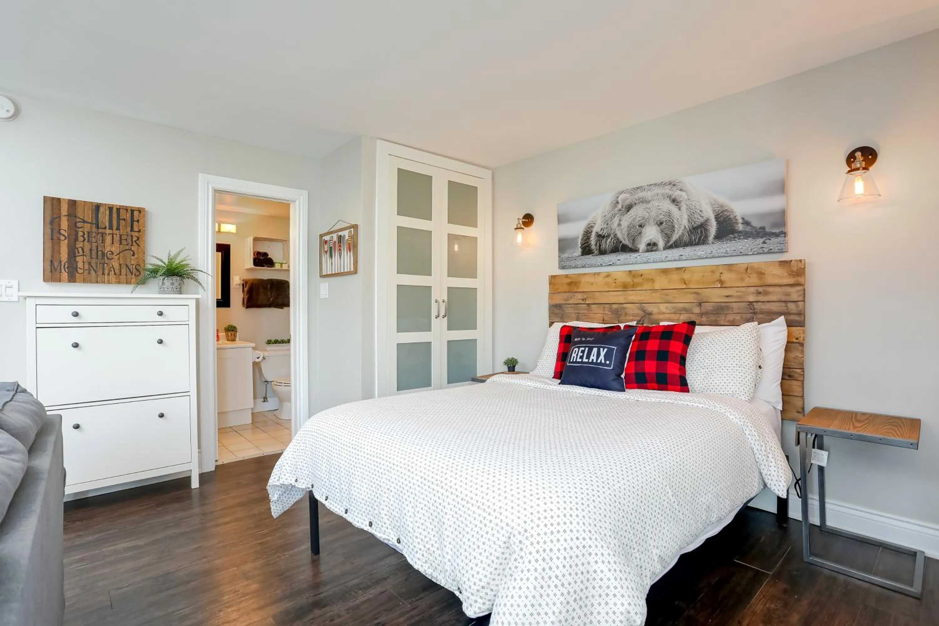 Bed in Blue Mountain Creekside Studio at North Creek Resort