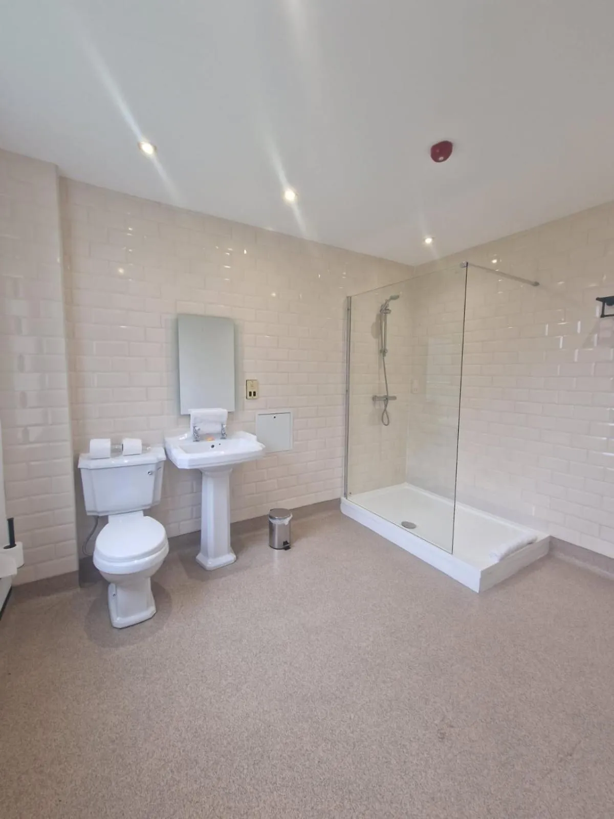 Shower in RainHill Hall Hotel