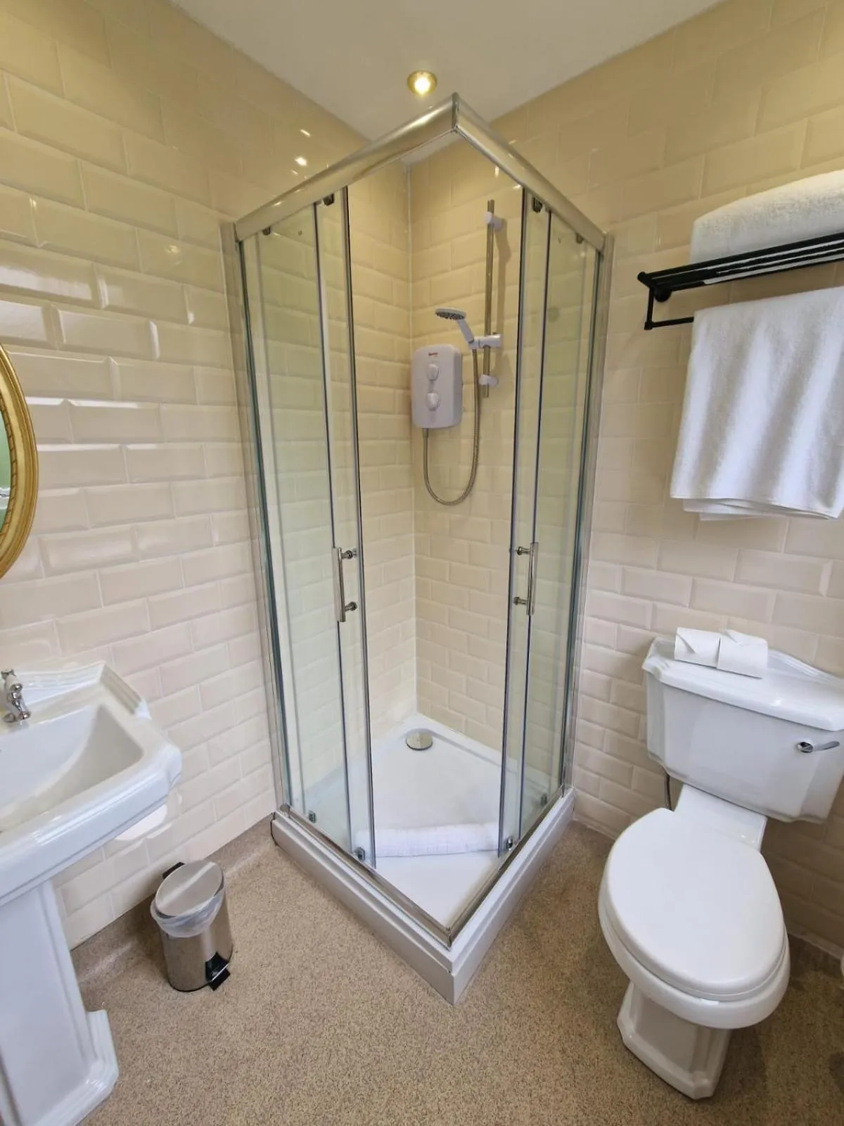 Shower in RainHill Hall Hotel